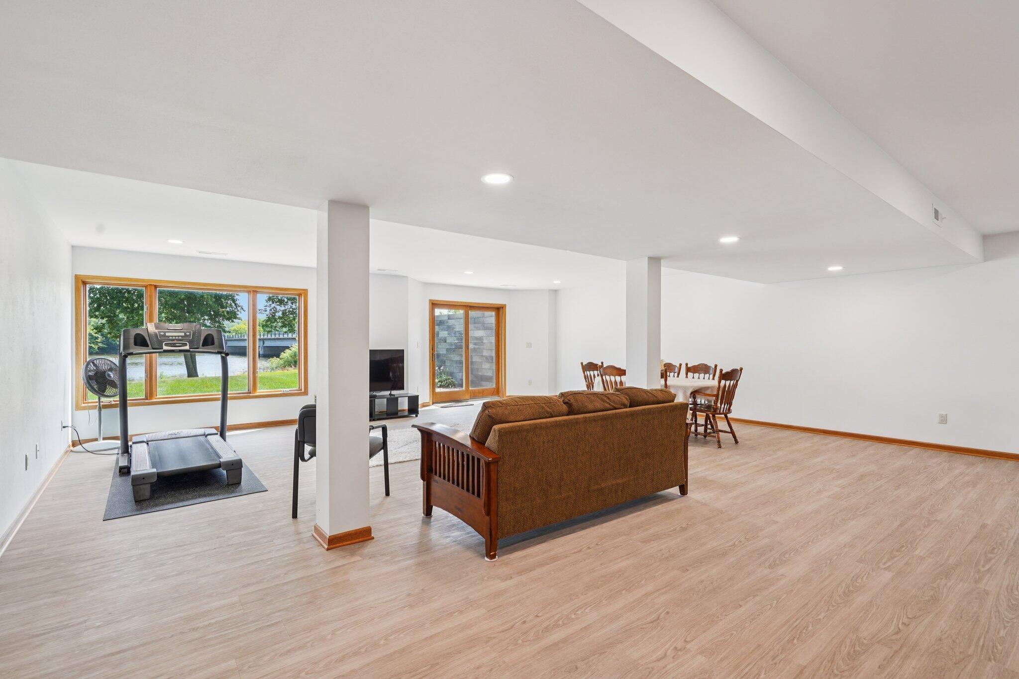 Wisconsin Lake Home for sale (MLS#: 1927978) at 638  Windsor Ter, in Jefferson, Wisconsin. (49 of 78)