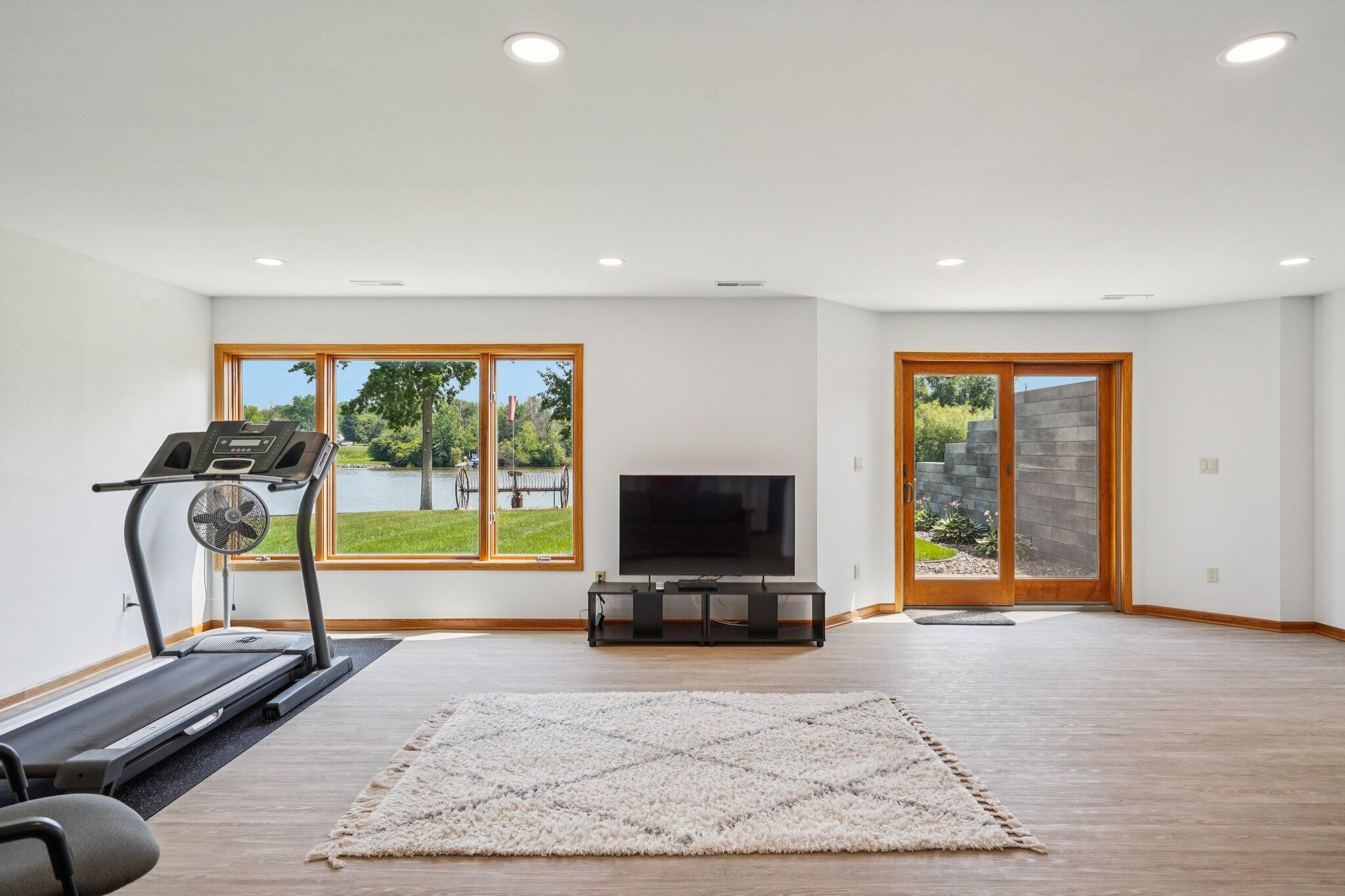 Wisconsin Lake Home for sale (MLS#: 1927978) at 638  Windsor Ter, in Jefferson, Wisconsin. (53 of 78)