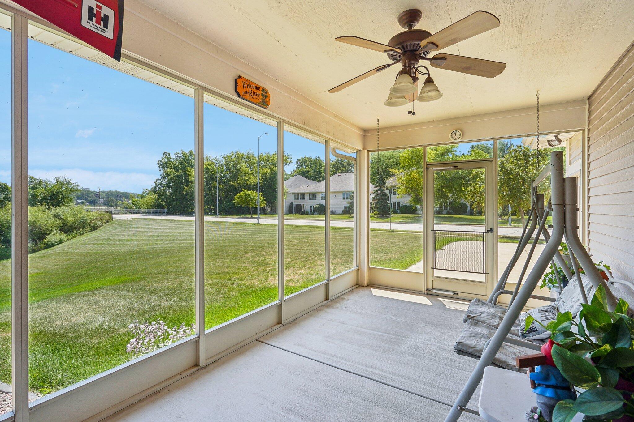 Wisconsin Lake Home for sale (MLS#: 1927978) at 638  Windsor Ter, in Jefferson, Wisconsin. (60 of 78)