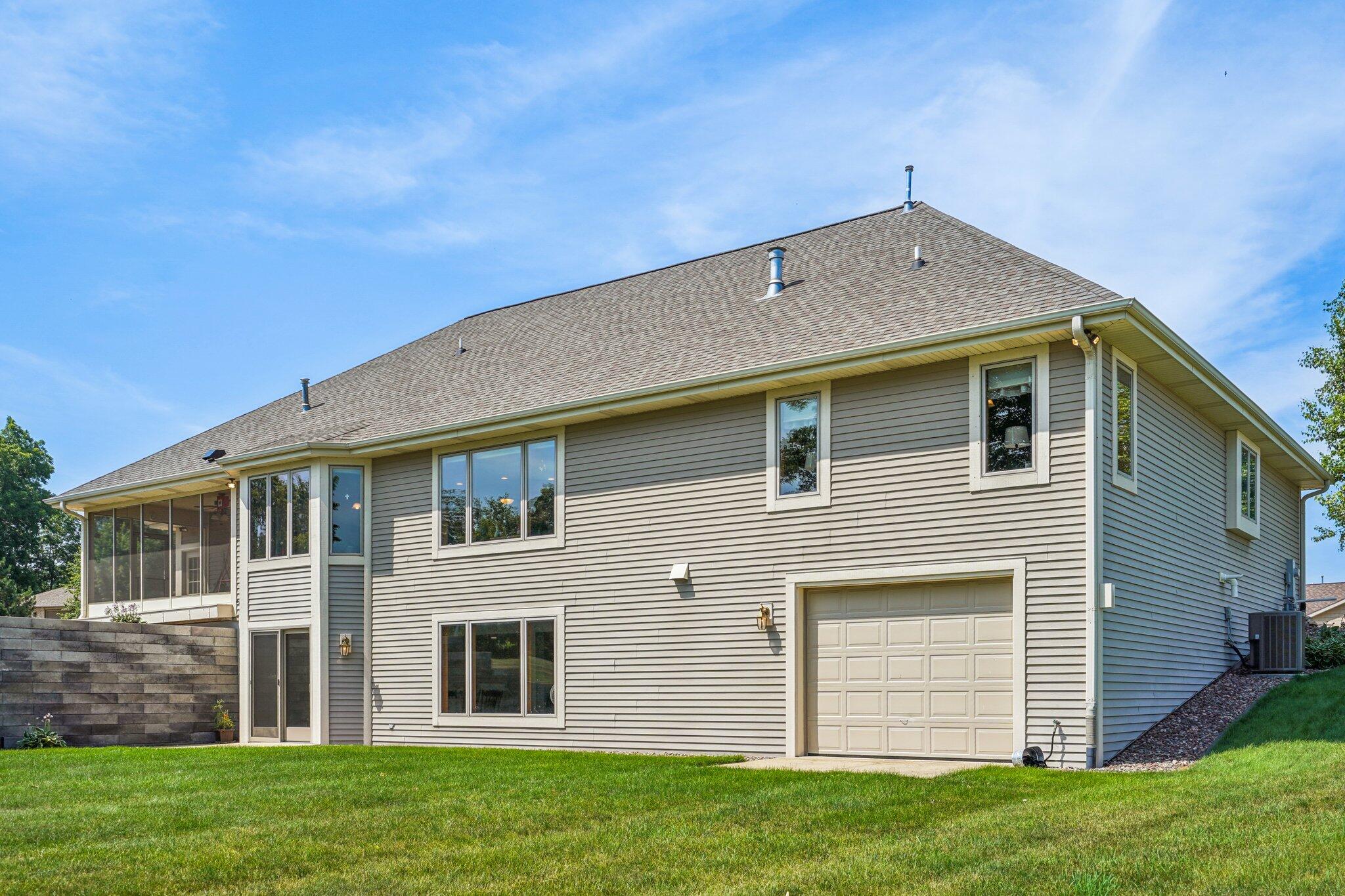 Wisconsin Lake Home for sale (MLS#: 1927978) at 638  Windsor Ter, in Jefferson, Wisconsin. (65 of 78)