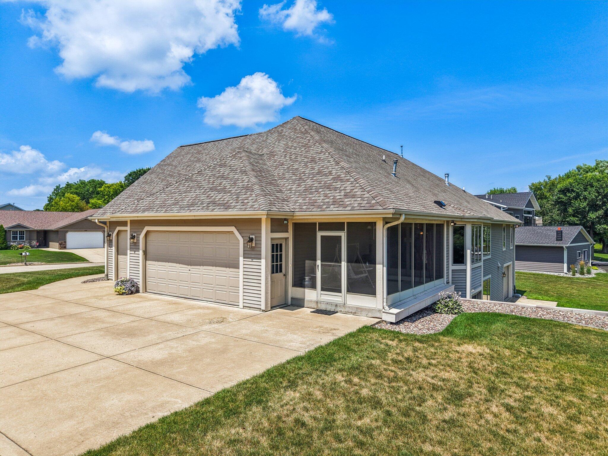 Wisconsin Lake Home for sale (MLS#: 1927978) at 638  Windsor Ter, in Jefferson, Wisconsin. (66 of 78)