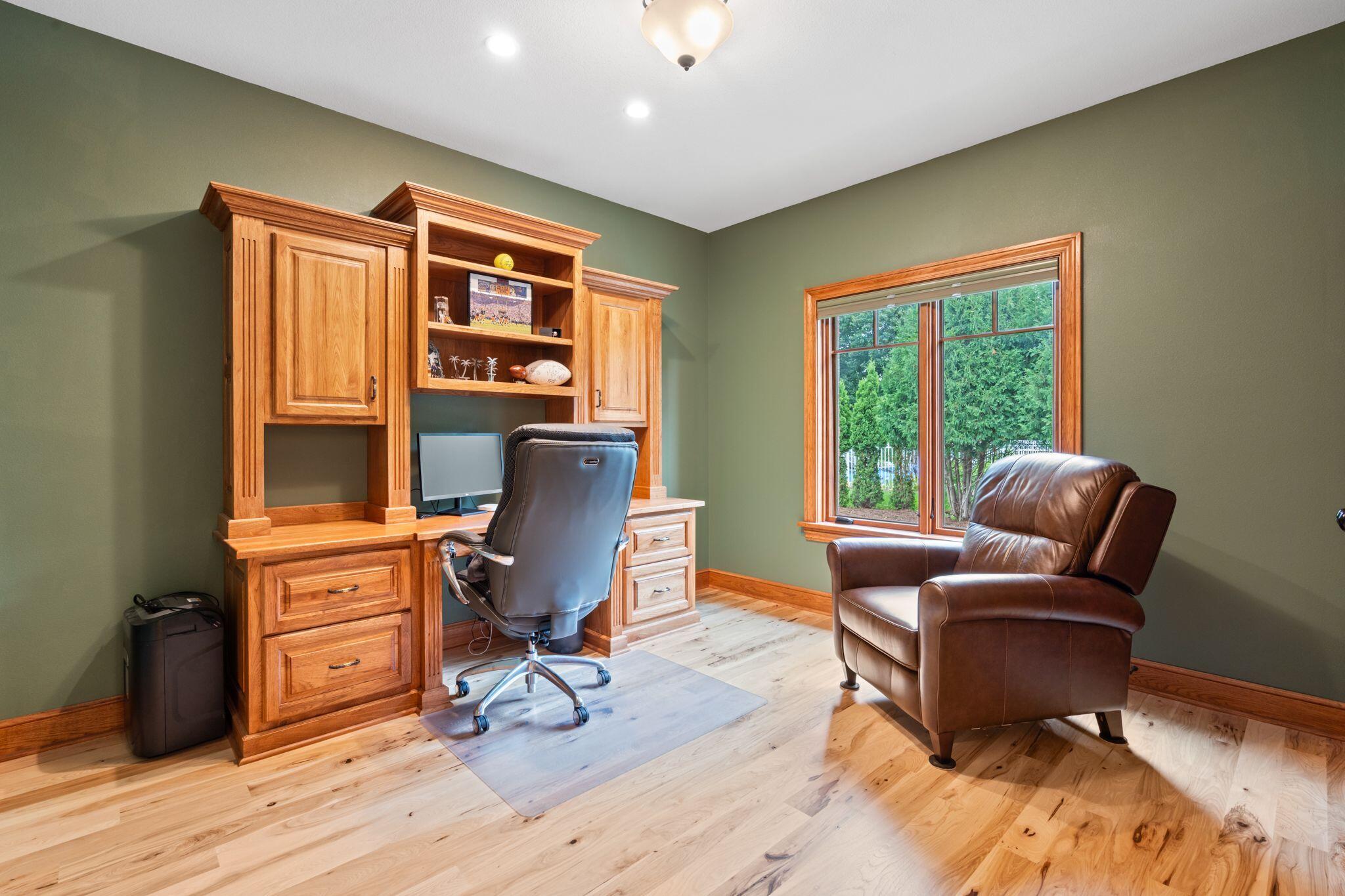 Wisconsin Lake Home for sale (MLS#: 1928040) at 180  Monastery Hill Dr, in Lac La Belle, Wisconsin. (16 of 28)