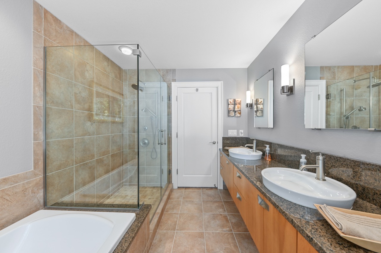 Wisconsin Lake Home for sale (MLS#: 1928096) at 4328  High Point Beach Rd, in Port Washington, Wisconsin. (24 of 50)