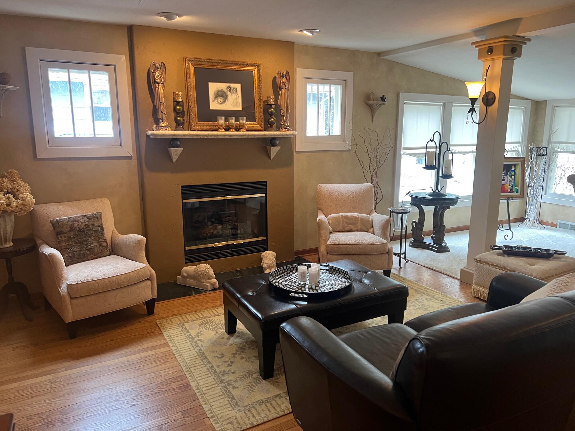 Wisconsin Lake Home for sale (MLS#: 1928345) at 1823 W Shore Dr, in Delafield, Wisconsin. (7 of 34)