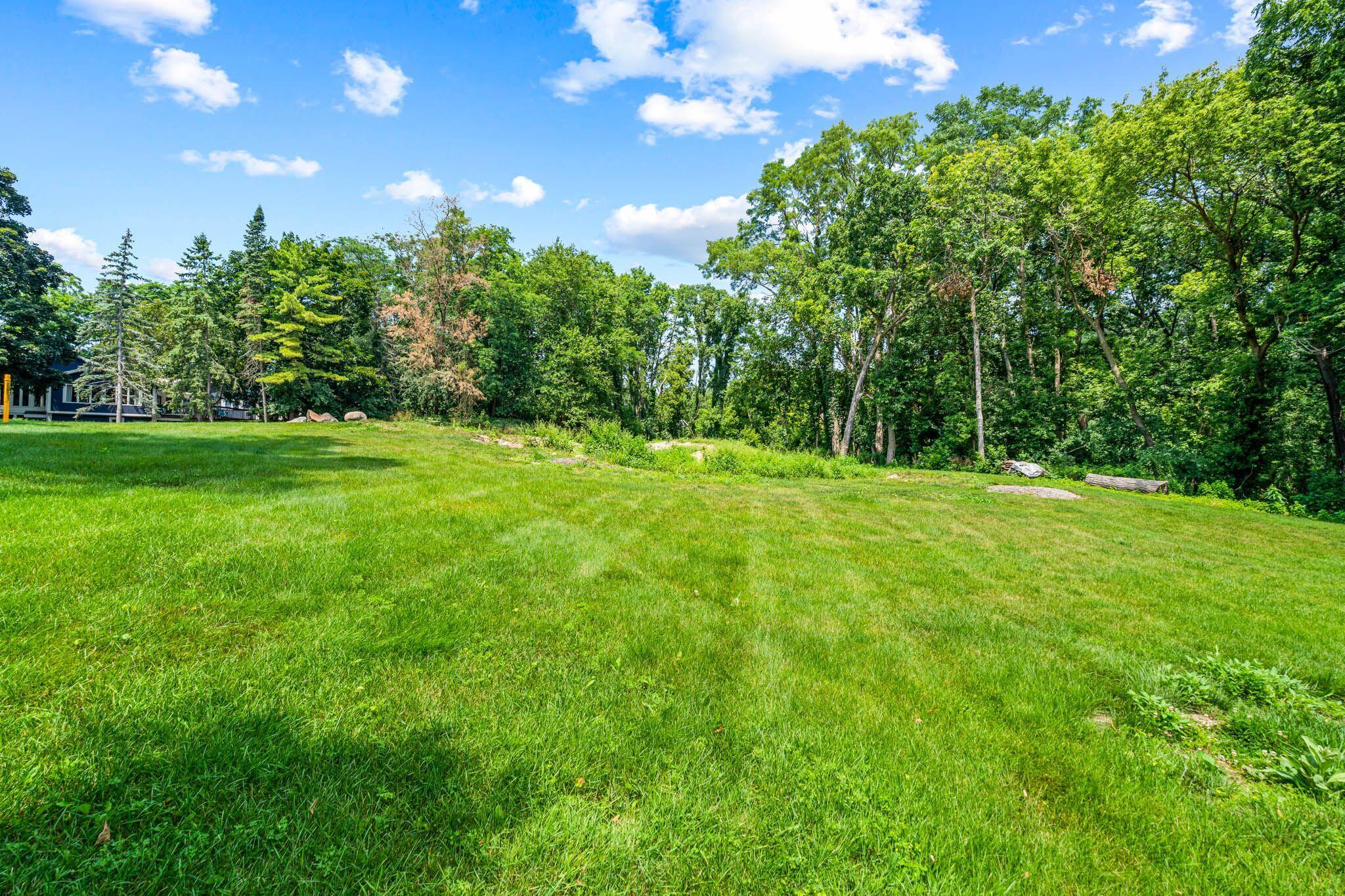 Wisconsin Lake Home for sale (MLS#: 1928516) at 1  Earling Ct, in Oconomowoc Lake, Wisconsin. (11 of 35)