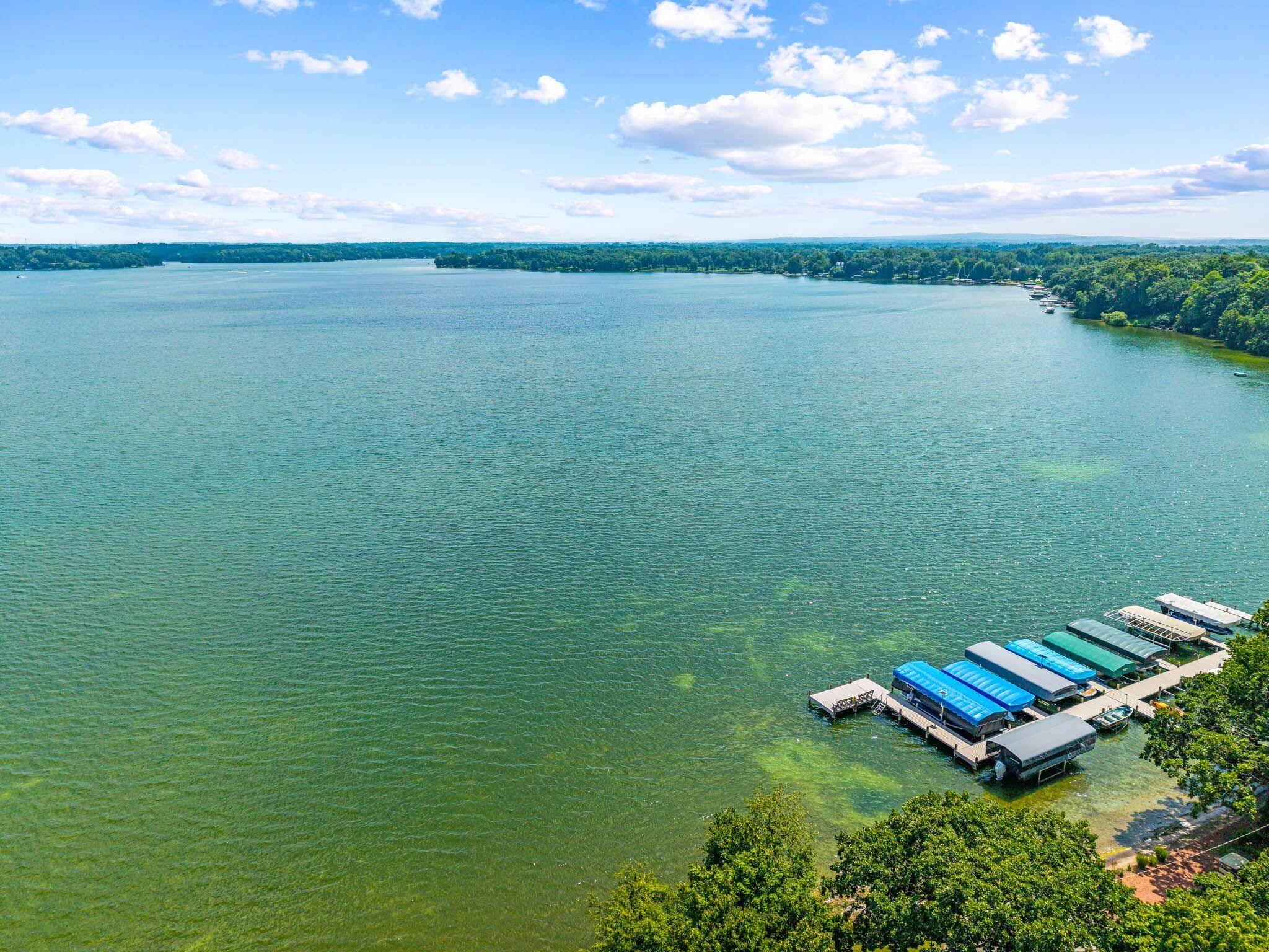 Wisconsin Lake Home for sale (MLS#: 1928516) at 1  Earling Ct, in Oconomowoc Lake, Wisconsin. (24 of 35)
