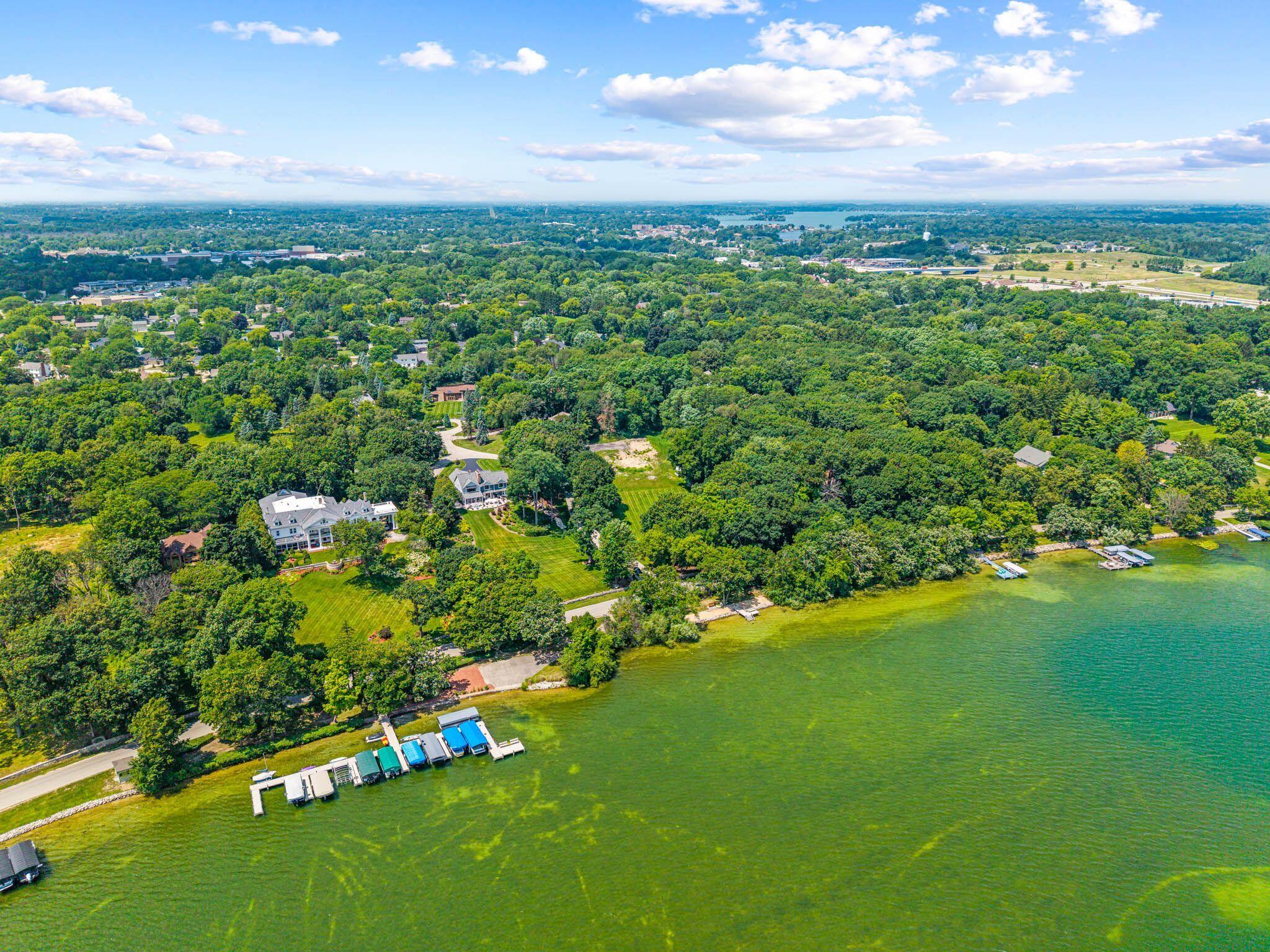 Wisconsin Lake Home for sale (MLS#: 1928516) at 1  Earling Ct, in Oconomowoc Lake, Wisconsin. (26 of 35)
