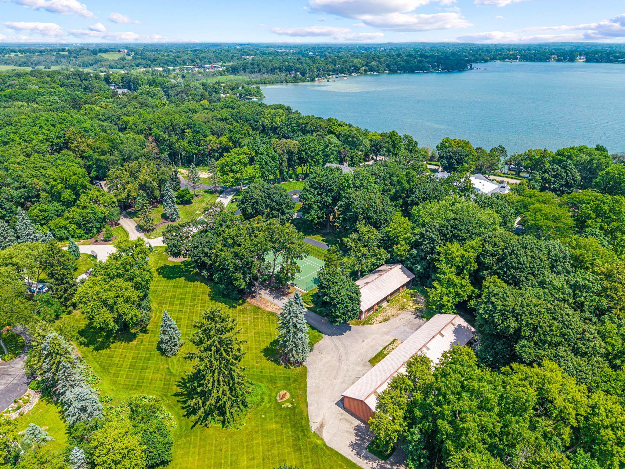 Wisconsin Lake Home for sale (MLS#: 1928516) at 1  Earling Ct, in Oconomowoc Lake, Wisconsin. (29 of 35)