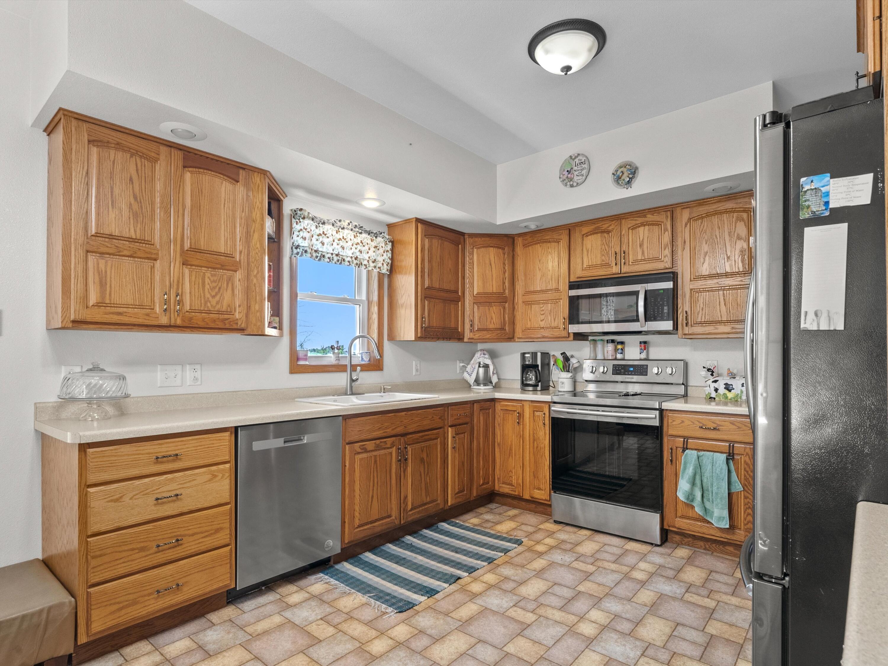 Wisconsin Lake Home for sale (MLS#: 1928522) at 3106 E County Highway V -, in Mishicot, Wisconsin. (14 of 57)