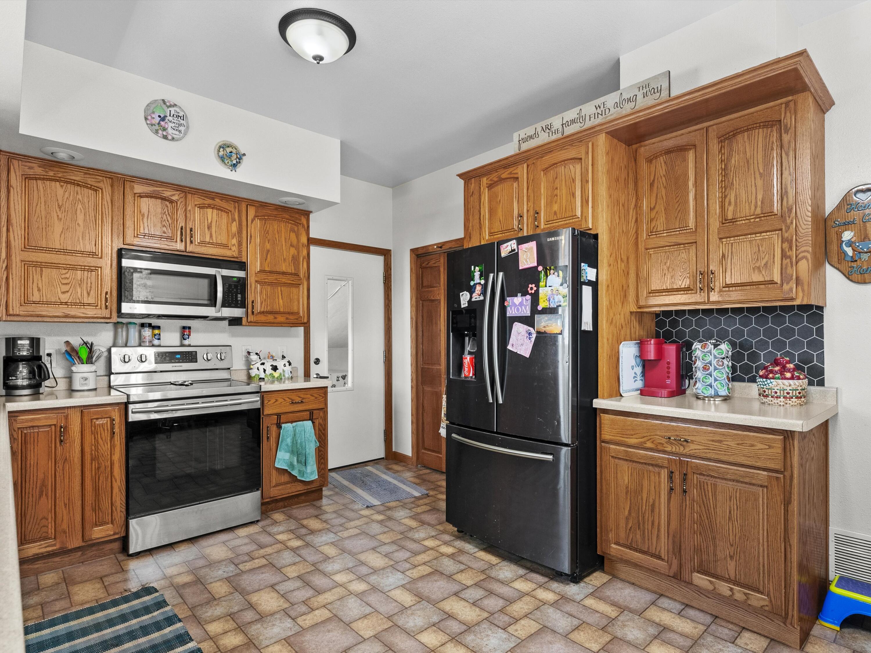 Wisconsin Lake Home for sale (MLS#: 1928522) at 3106 E County Highway V -, in Mishicot, Wisconsin. (16 of 57)