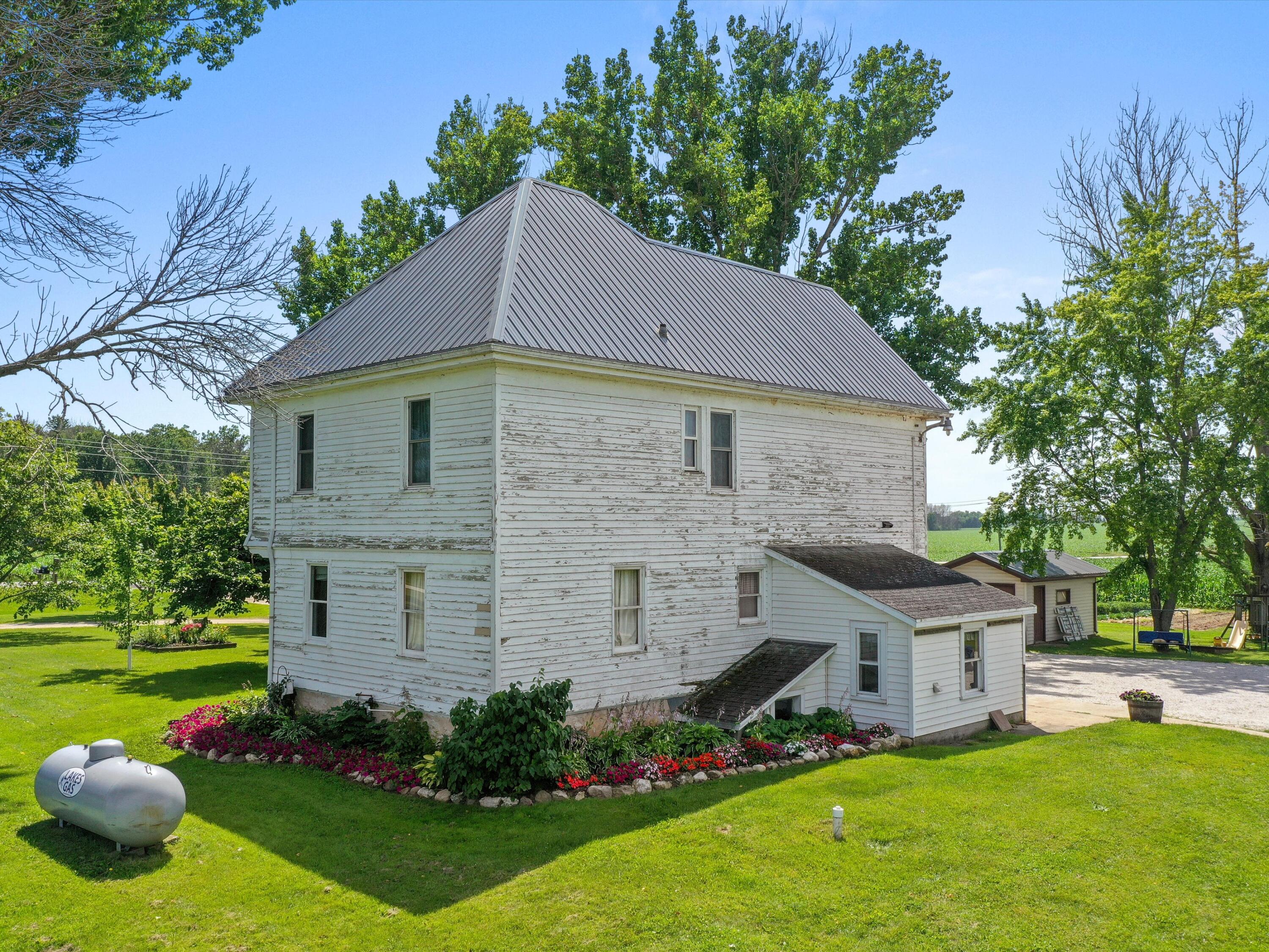 Wisconsin Lake Home for sale (MLS#: 1928522) at 3106 E County Highway V -, in Mishicot, Wisconsin. (6 of 57)