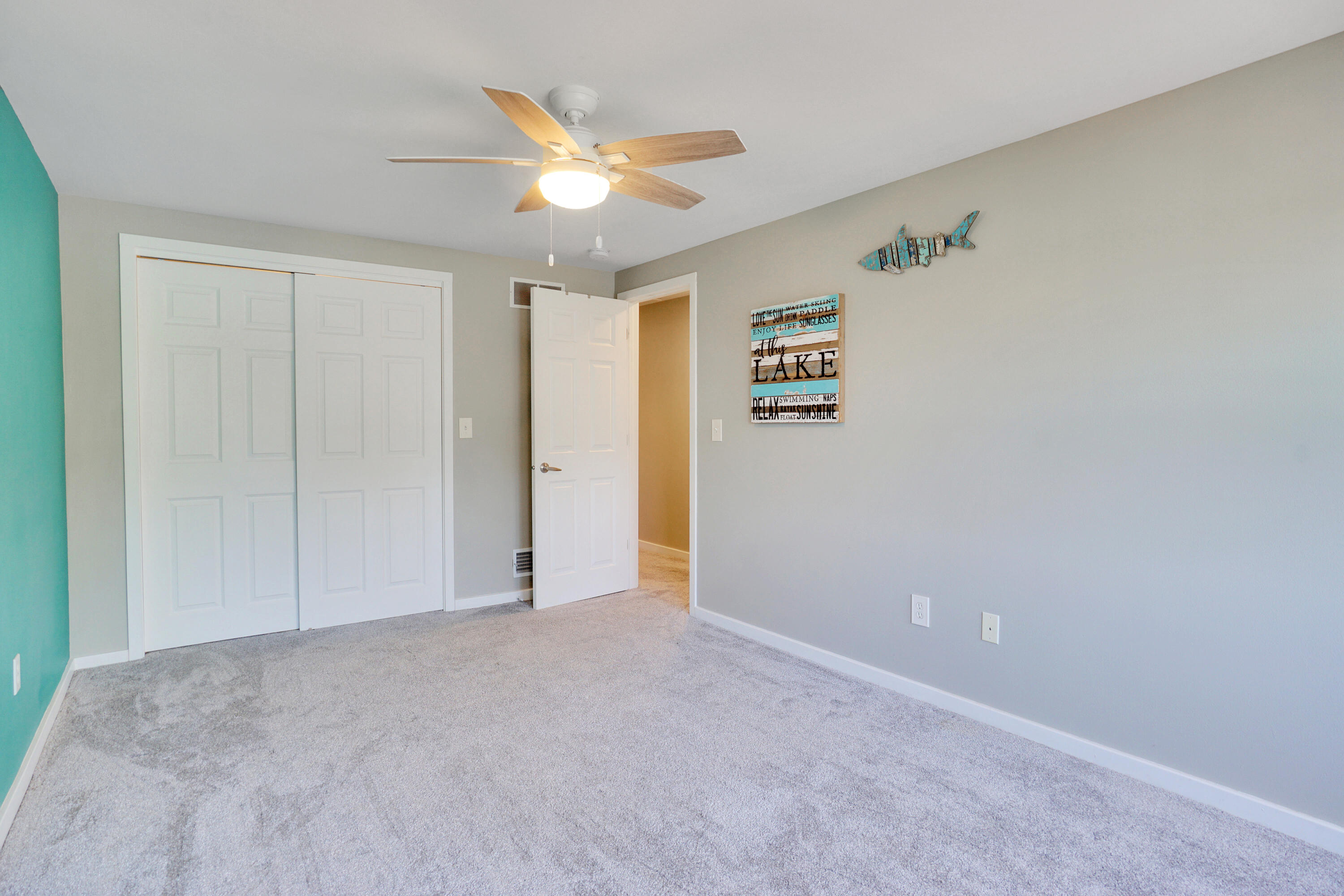 Wisconsin Lake Home for sale (MLS#: 1928553) at 3358 S Shore Dr, in Richfield, Wisconsin. (12 of 27)