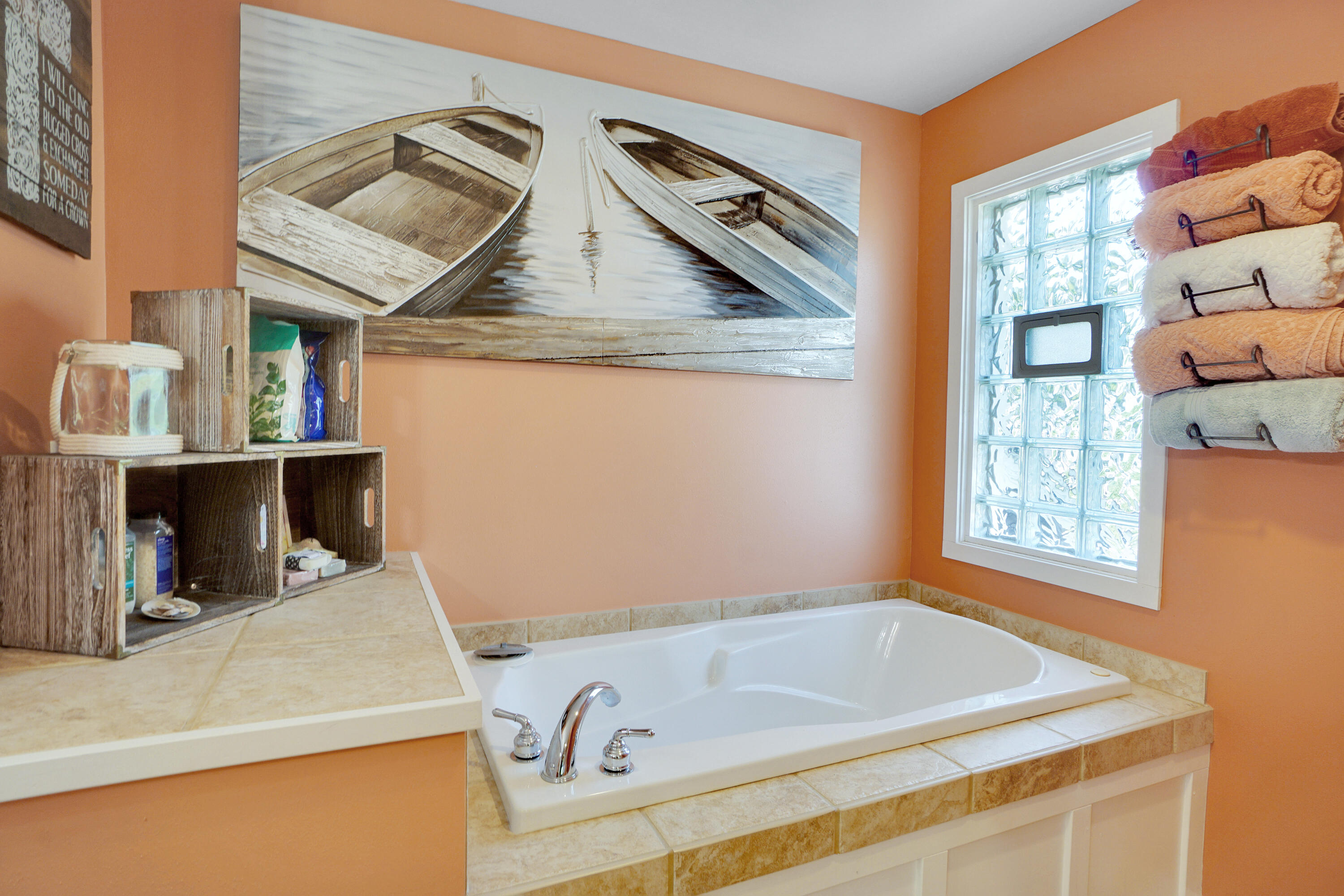 Wisconsin Lake Home for sale (MLS#: 1928553) at 3358 S Shore Dr, in Richfield, Wisconsin. (16 of 27)