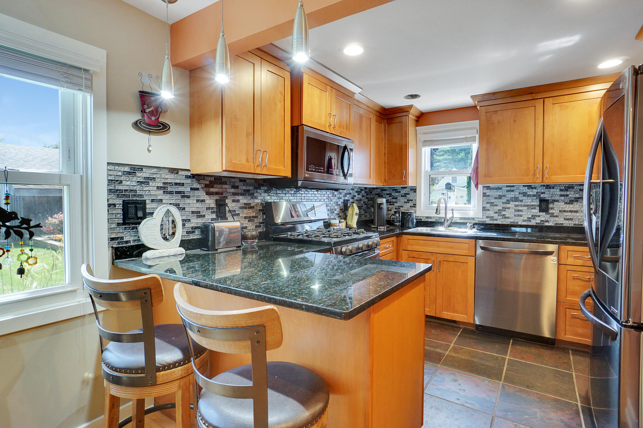 Wisconsin Lake Home for sale (MLS#: 1928553) at 3358 S Shore Dr, in Richfield, Wisconsin. (6 of 27)