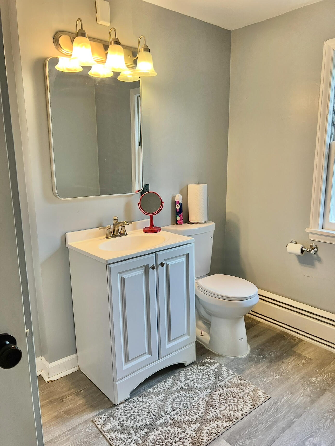 Wisconsin Lake Home for sale (MLS#: 1928613) at 3275 N 93rd St, in Milwaukee, Wisconsin. (18 of 27)