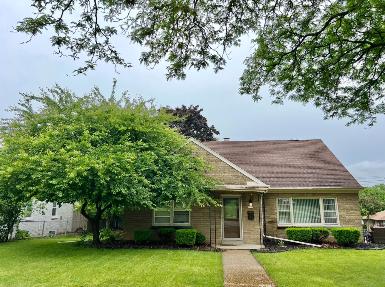 Wisconsin Lake Home for sale (MLS#: 1928613) at 3275 N 93rd St, in Milwaukee, Wisconsin. (23 of 27)