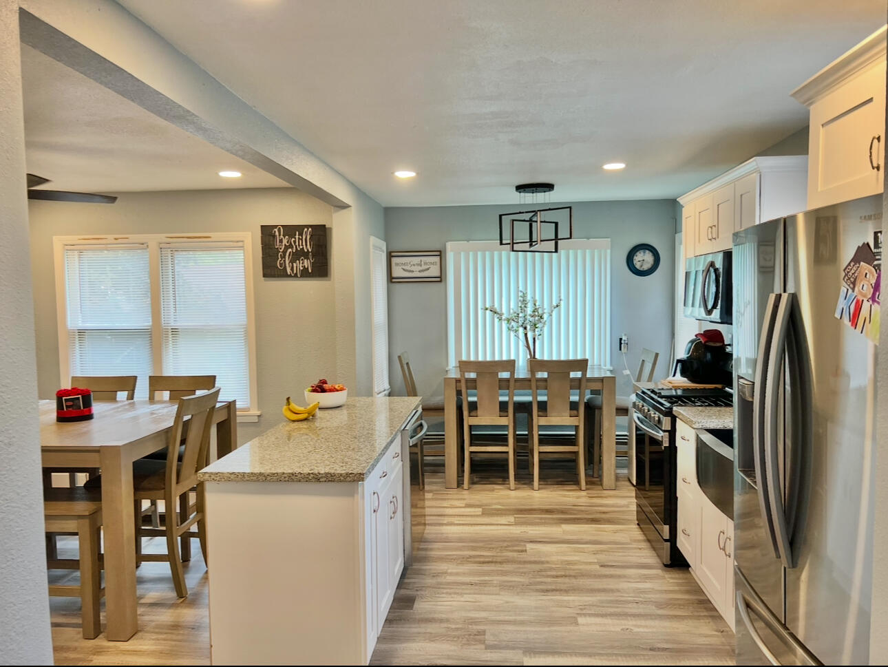 Wisconsin Lake Home for sale (MLS#: 1928613) at 3275 N 93rd St, in Milwaukee, Wisconsin. (4 of 27)