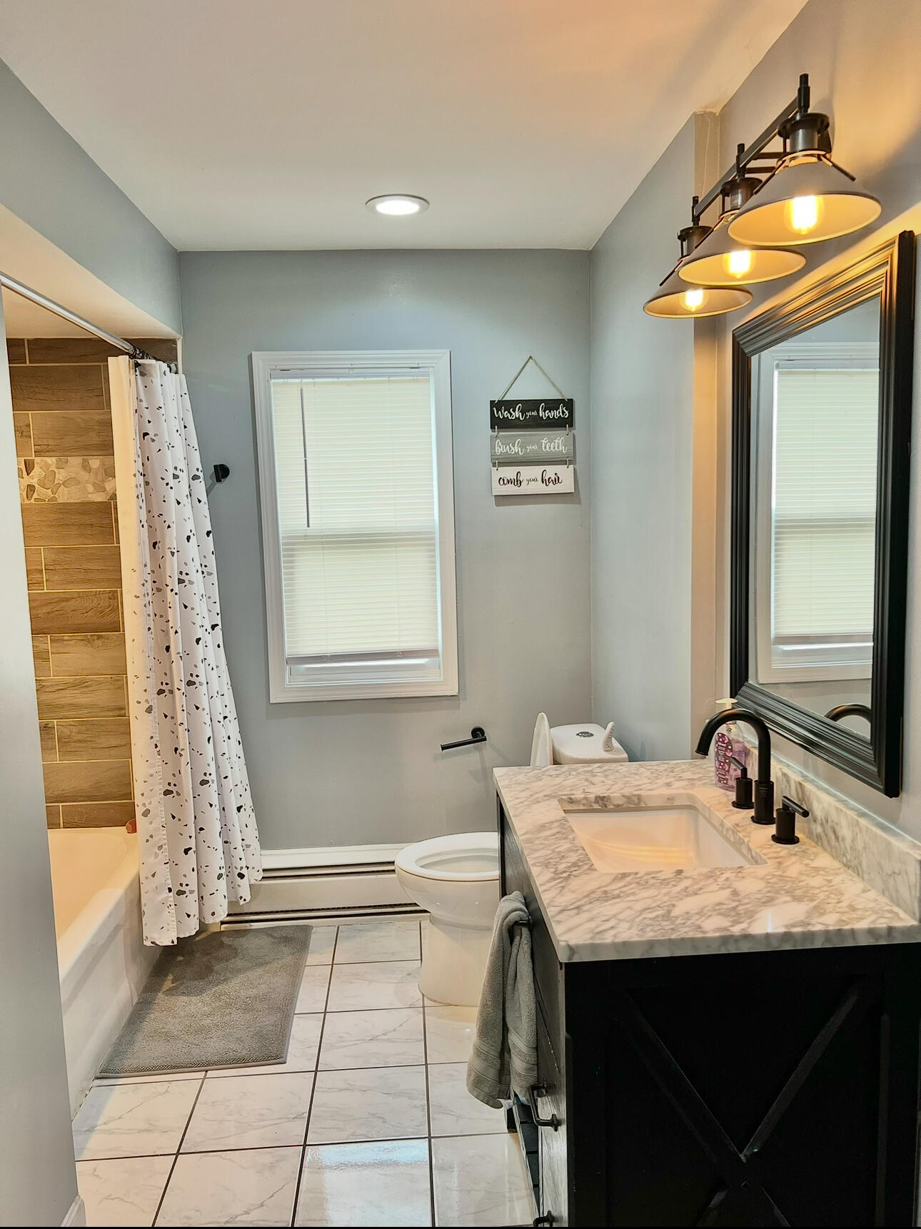 Wisconsin Lake Home for sale (MLS#: 1928613) at 3275 N 93rd St, in Milwaukee, Wisconsin. (10 of 27)