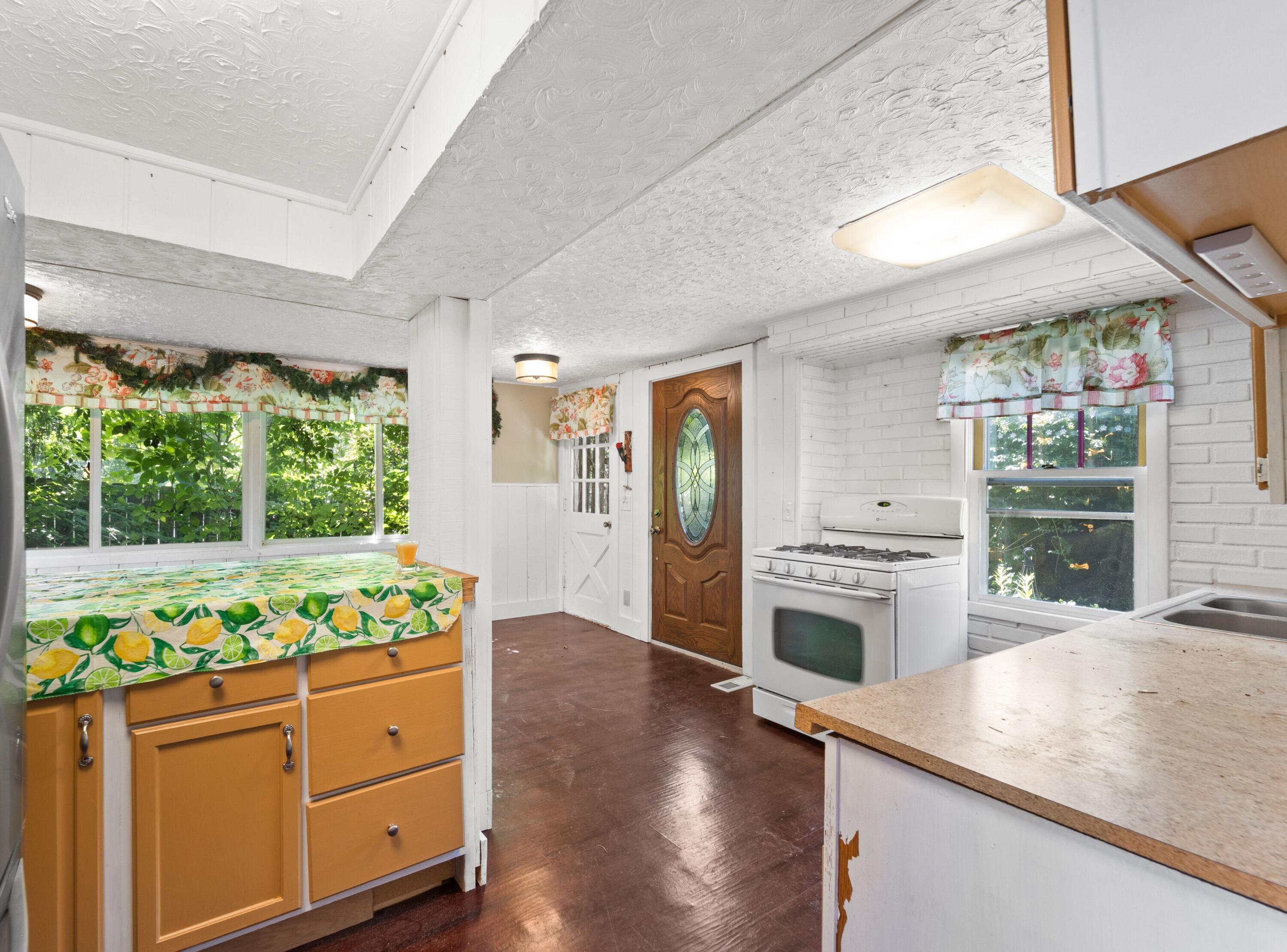 Wisconsin Lake Home for sale (MLS#: 1928625) at 430  Elm Ct, in Twin Lakes, Wisconsin. (7 of 33)