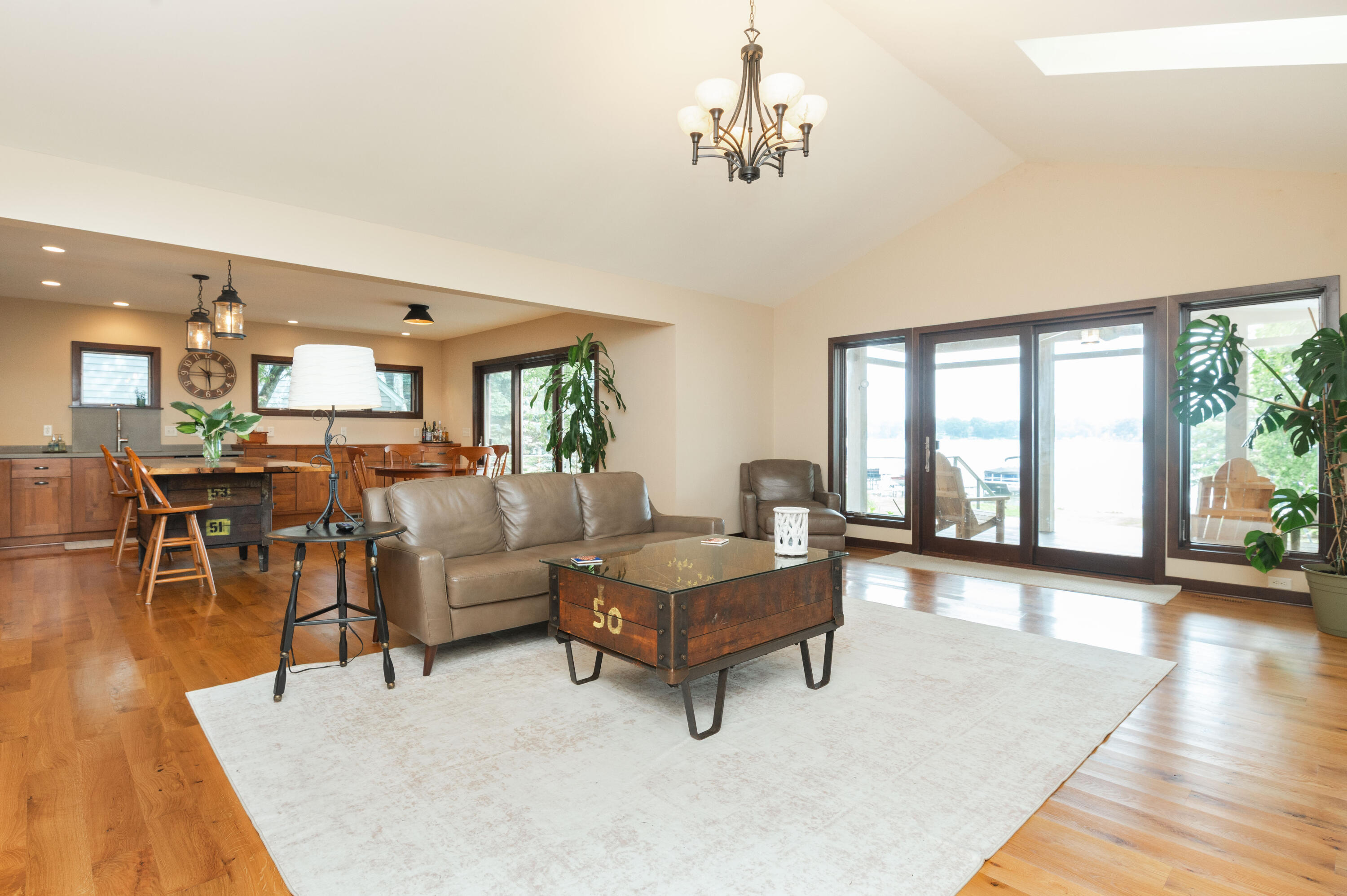 Wisconsin Lake Home for sale (MLS#: 1928661) at W352N6080  Bauers Ln, in Oconomowoc, Wisconsin. (11 of 44)