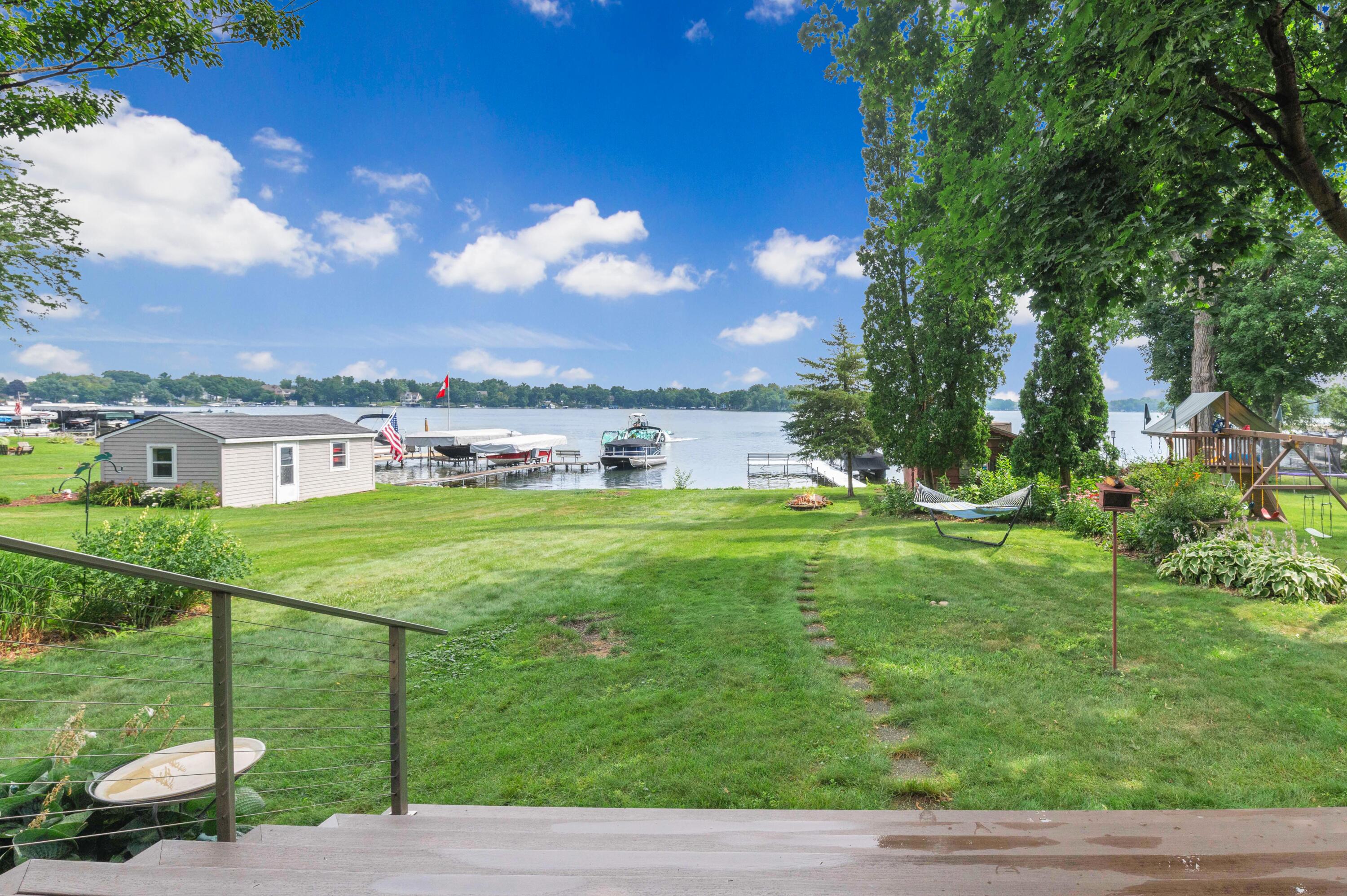 Wisconsin Lake Home for sale (MLS#: 1928661) at W352N6080  Bauers Ln, in Oconomowoc, Wisconsin. (27 of 44)