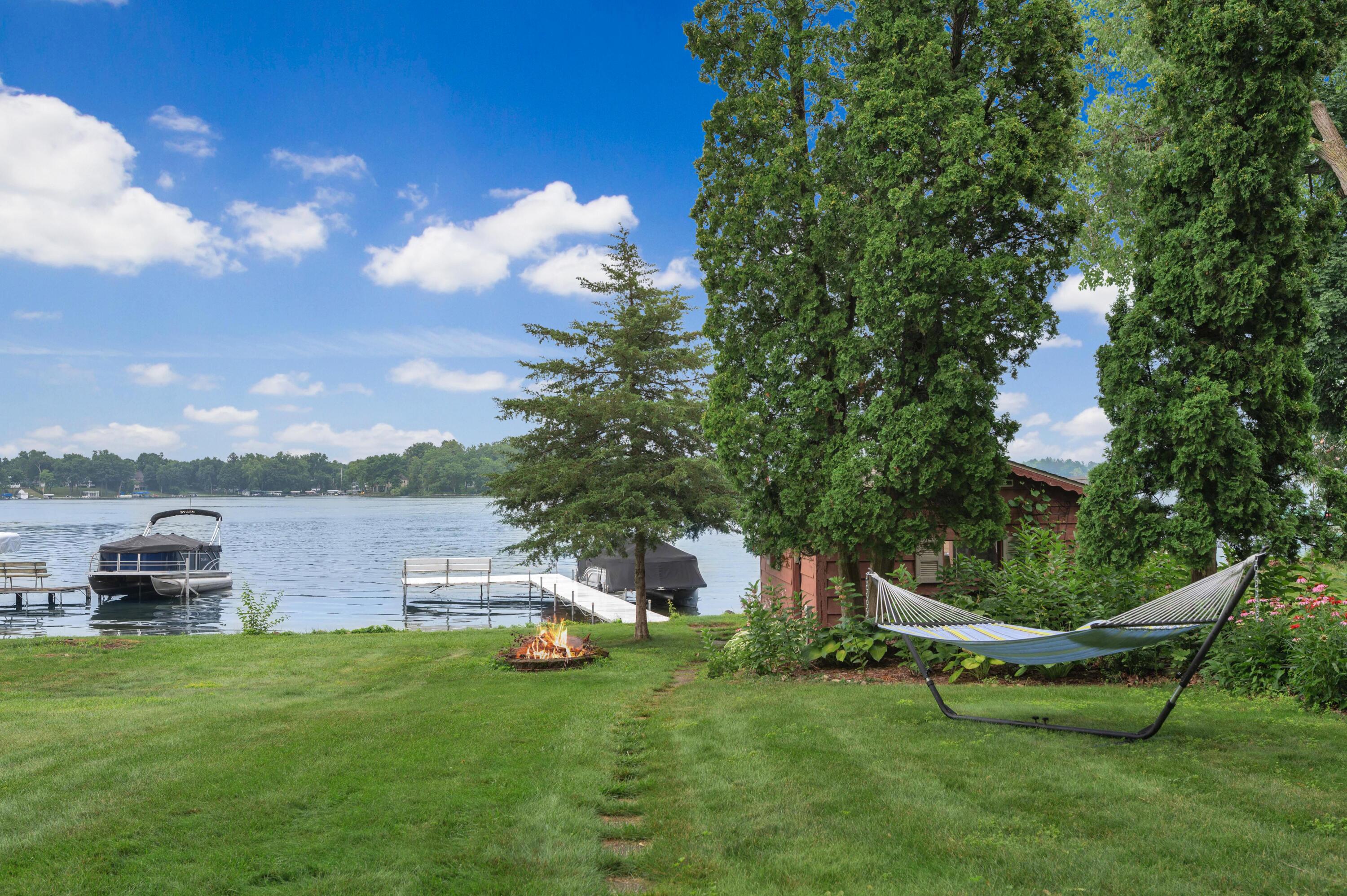 Wisconsin Lake Home for sale (MLS#: 1928661) at W352N6080  Bauers Ln, in Oconomowoc, Wisconsin. (6 of 44)