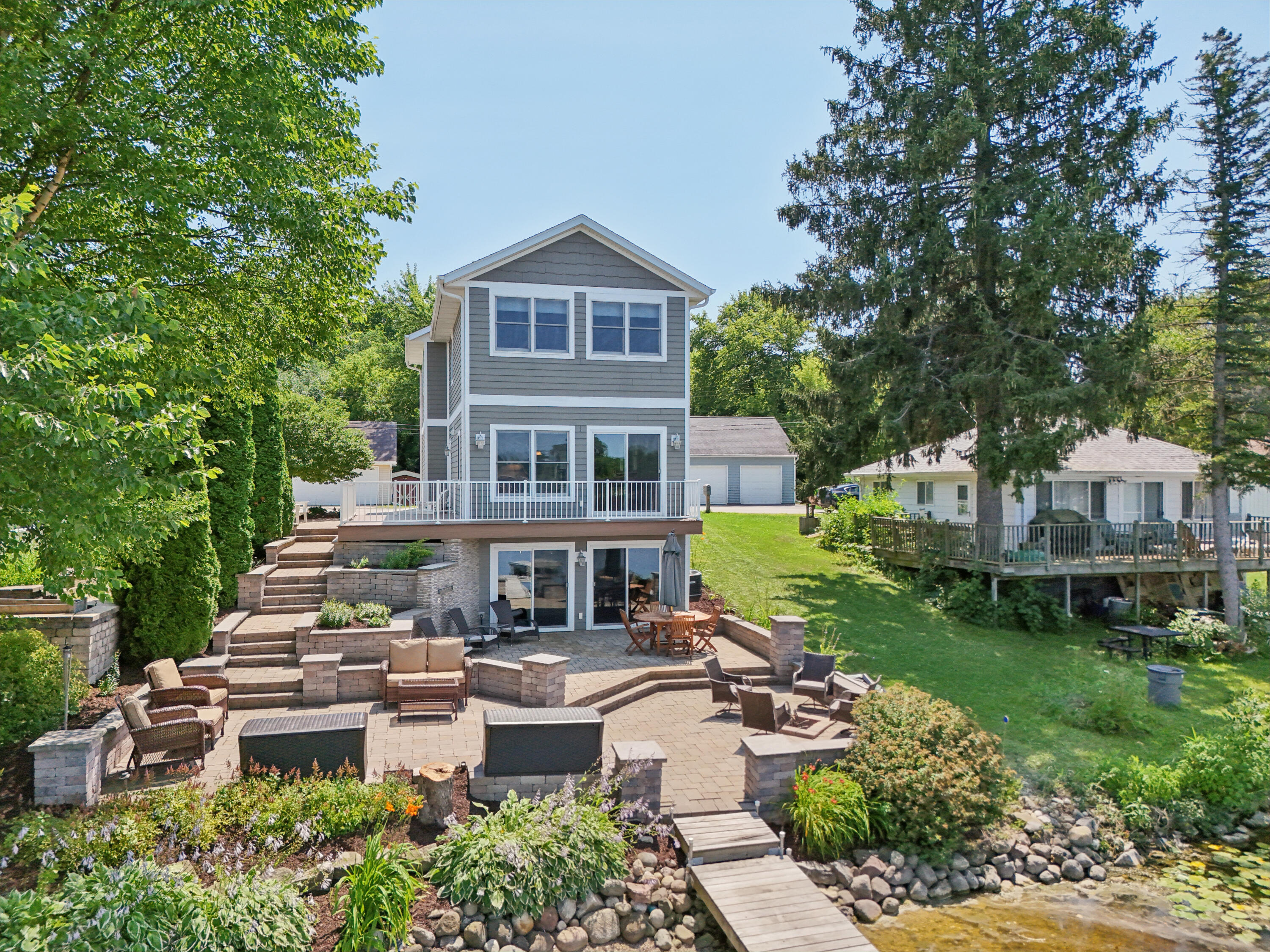 Wisconsin Lake Home for sale (MLS#: 1928663) at 3362 S Shore Dr, in Richfield, Wisconsin. (27 of 62)