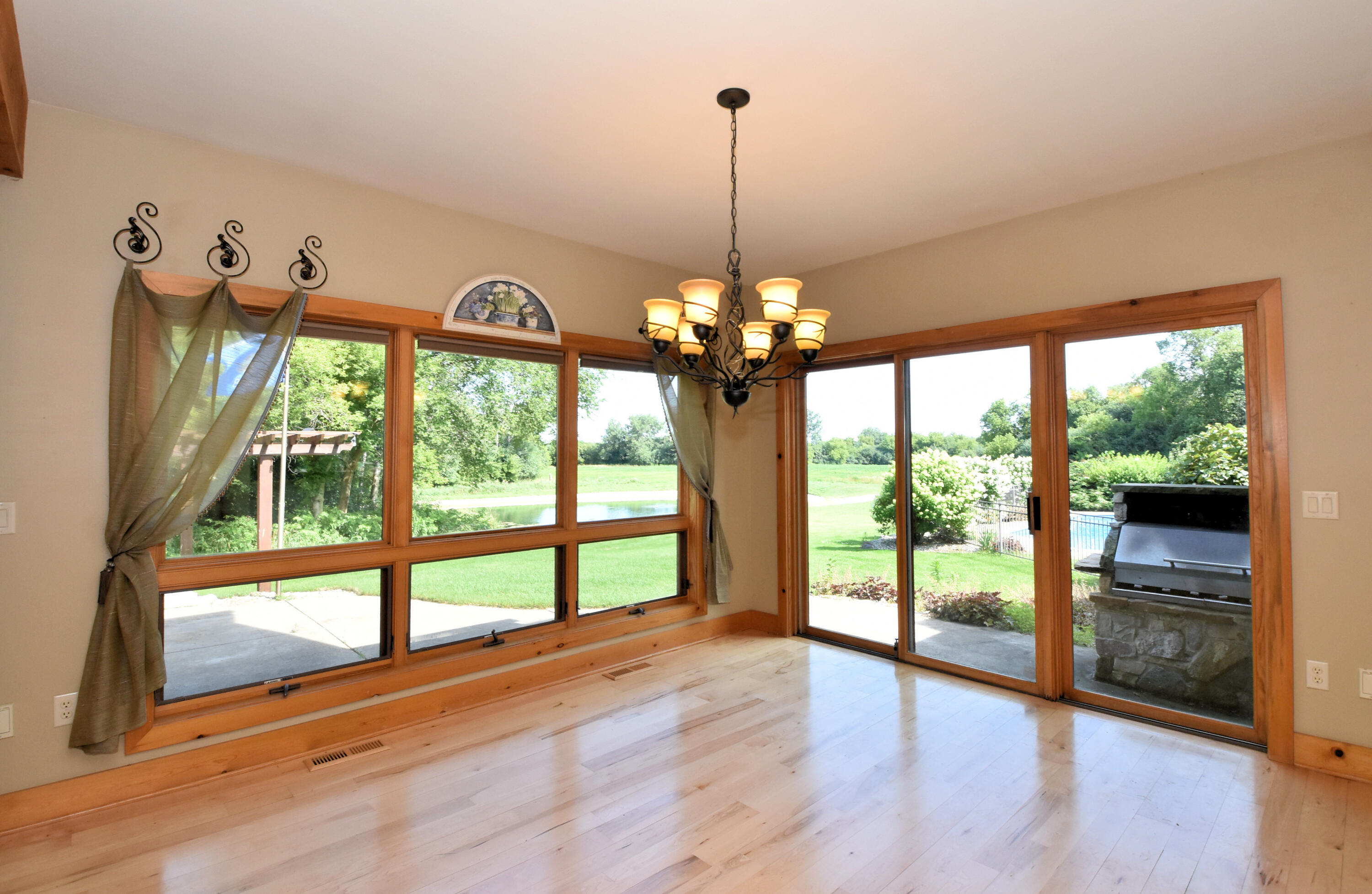 Wisconsin Lake Home for sale (MLS#: 1928788) at W395S3611  Hardscrabble Rd, in Ottawa, Wisconsin. (19 of 64)