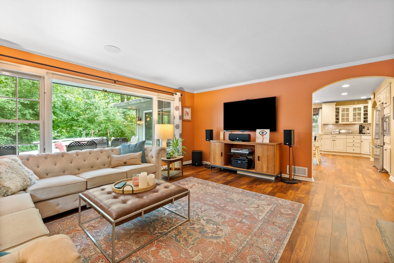 Wisconsin Lake Home for sale (MLS#: 1928867) at 3424 W Riviera Ct, in Mequon, Wisconsin. (11 of 55)
