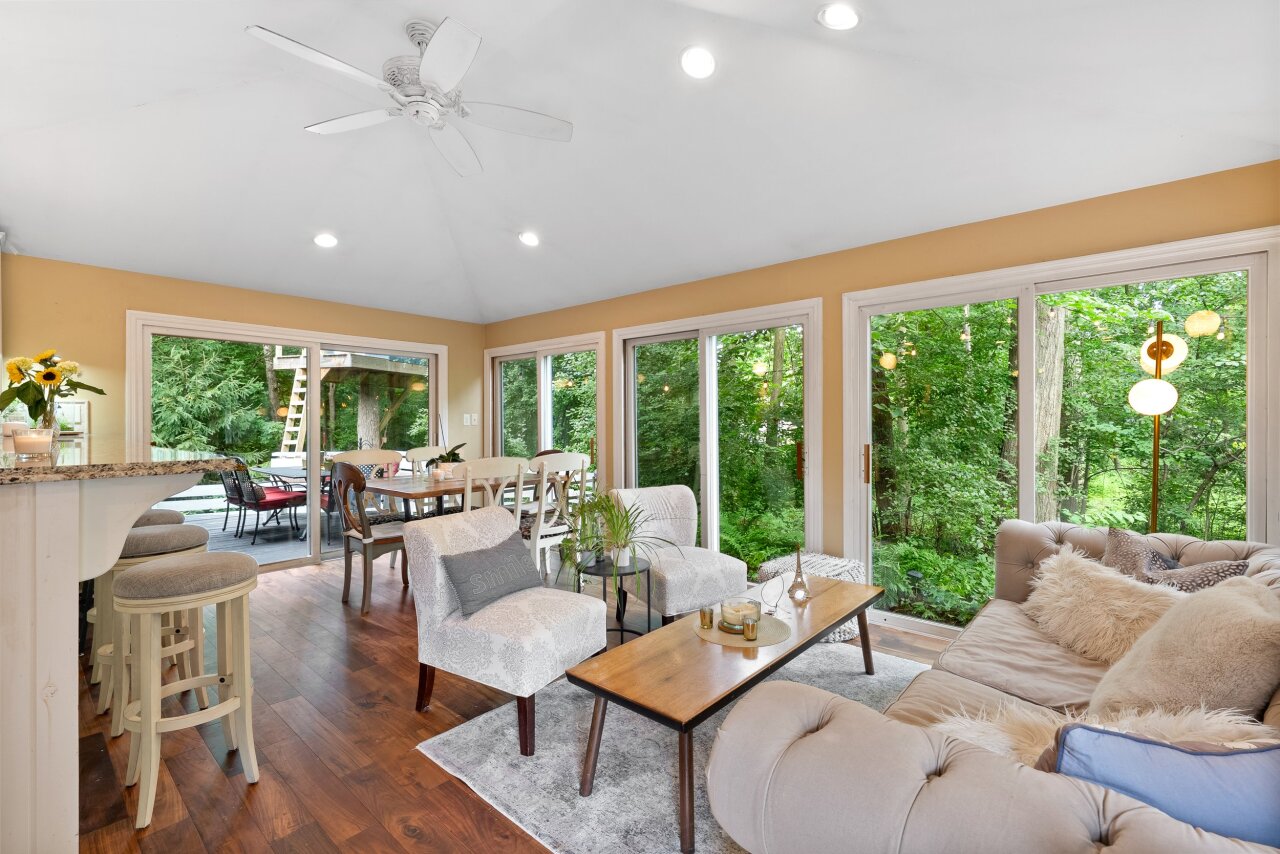 Wisconsin Lake Home for sale (MLS#: 1928867) at 3424 W Riviera Ct, in Mequon, Wisconsin. (23 of 55)