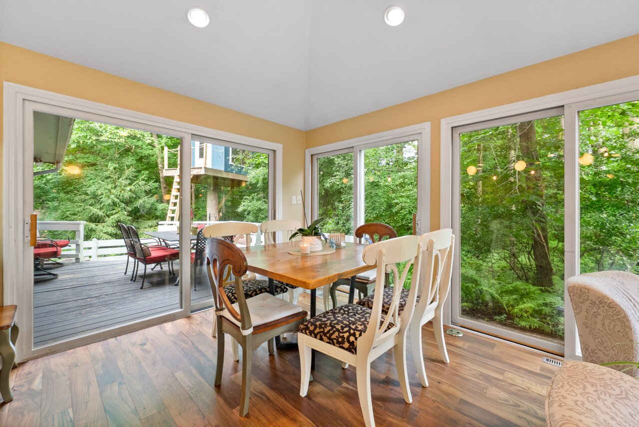 Wisconsin Lake Home for sale (MLS#: 1928867) at 3424 W Riviera Ct, in Mequon, Wisconsin. (24 of 55)