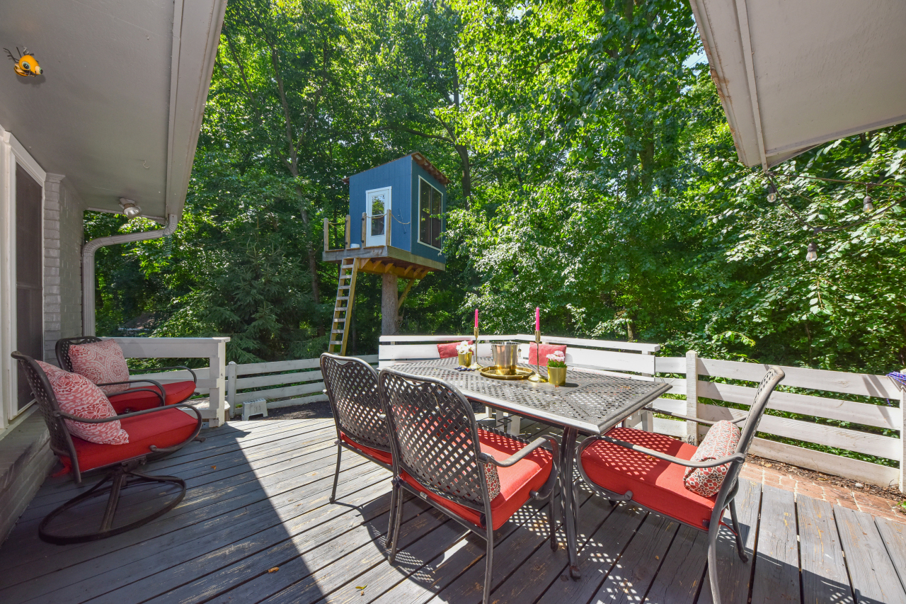 Wisconsin Lake Home for sale (MLS#: 1928867) at 3424 W Riviera Ct, in Mequon, Wisconsin. (28 of 55)
