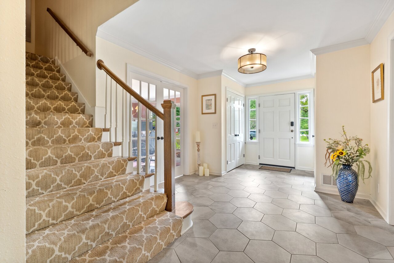 Wisconsin Lake Home for sale (MLS#: 1928867) at 3424 W Riviera Ct, in Mequon, Wisconsin. (4 of 55)