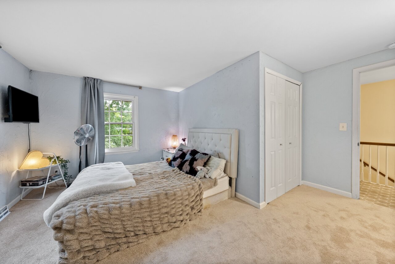 Wisconsin Lake Home for sale (MLS#: 1928867) at 3424 W Riviera Ct, in Mequon, Wisconsin. (42 of 55)