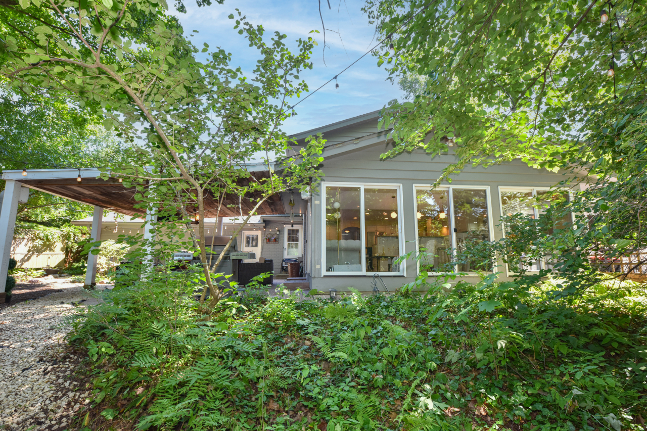 Wisconsin Lake Home for sale (MLS#: 1928867) at 3424 W Riviera Ct, in Mequon, Wisconsin. (44 of 55)