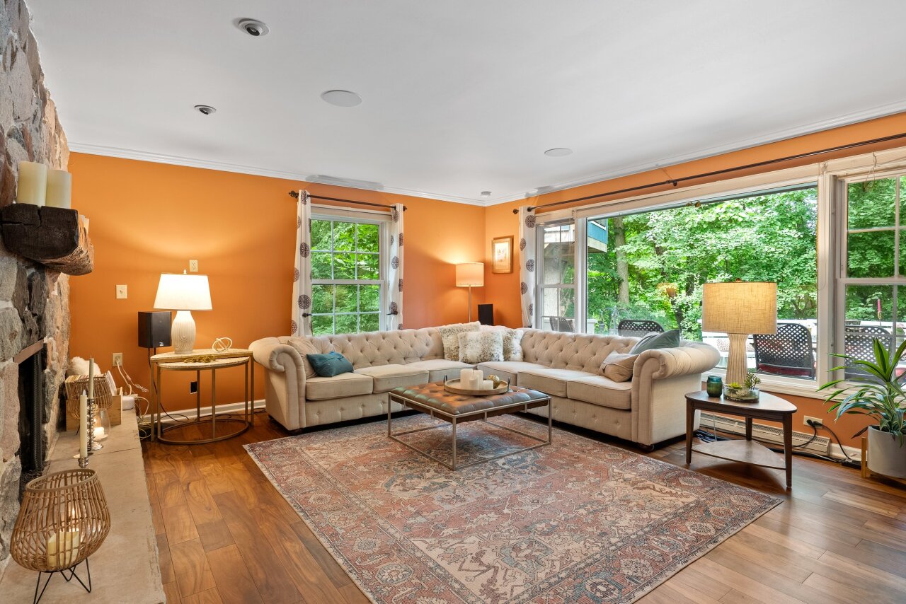 Wisconsin Lake Home for sale (MLS#: 1928867) at 3424 W Riviera Ct, in Mequon, Wisconsin. (8 of 55)