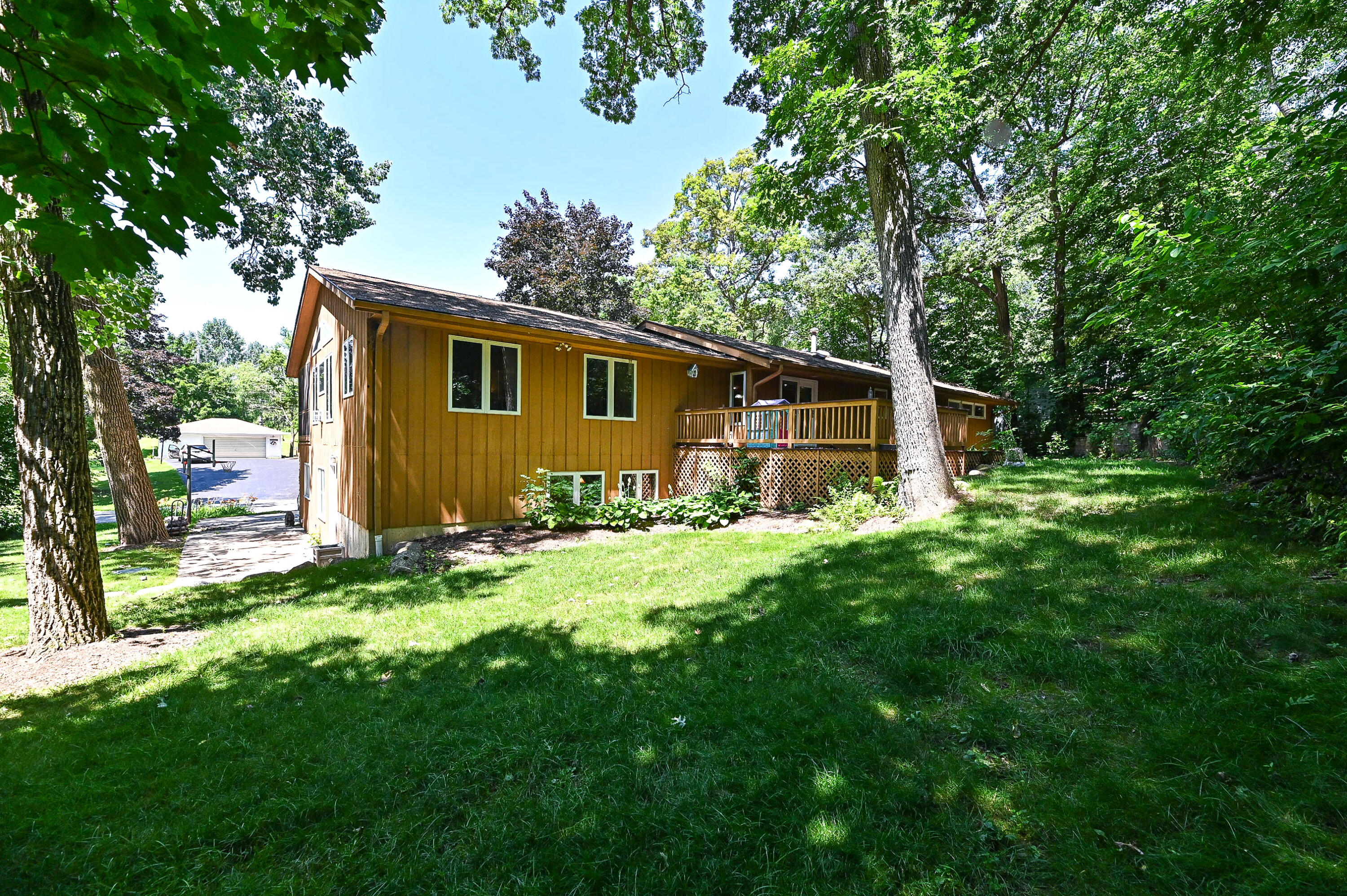 Wisconsin Lake Home for sale (MLS#: 1928875) at 2655  Driftwood Trl, in Burlington, Wisconsin. (44 of 45)