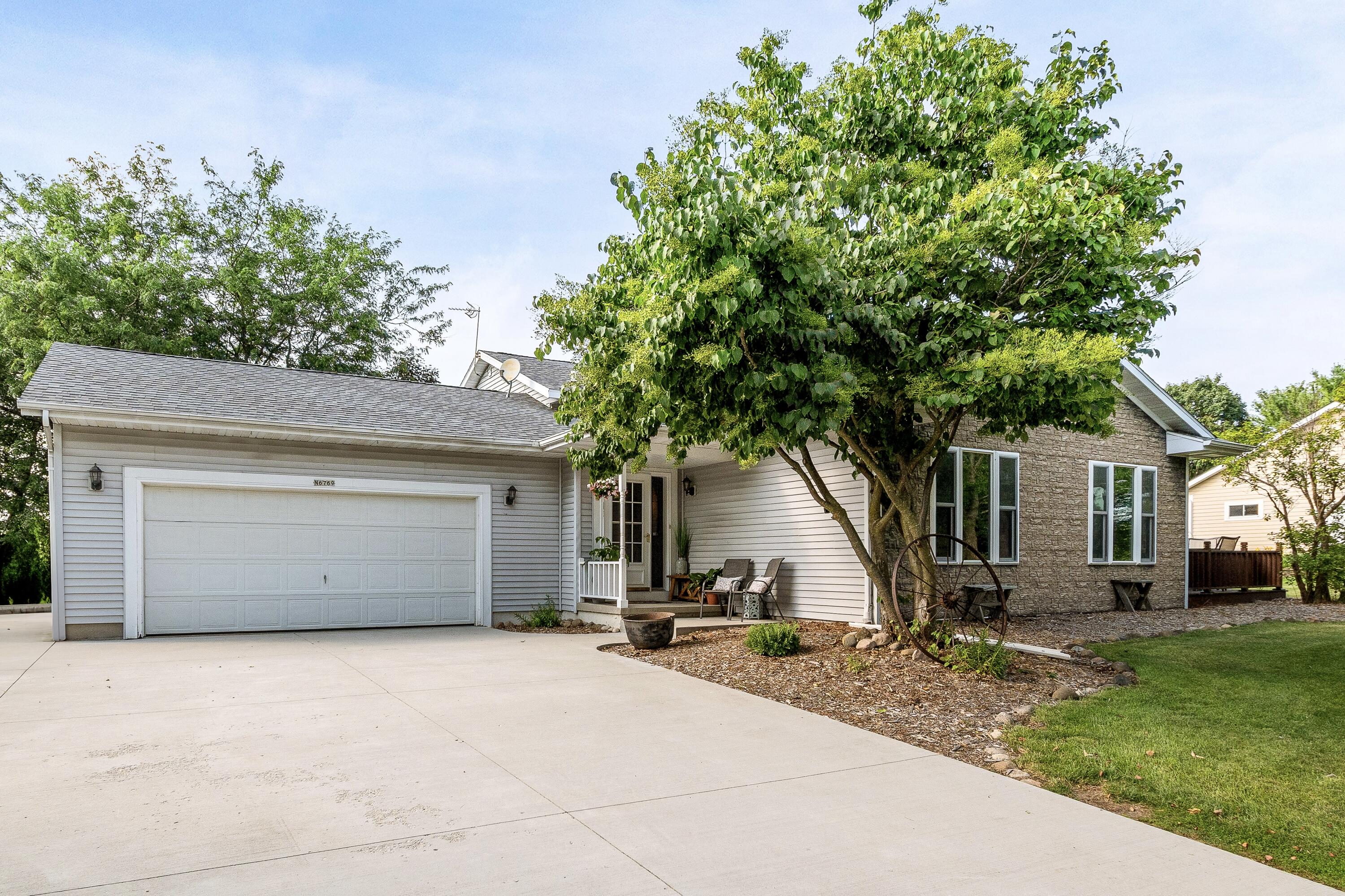Wisconsin Lake Home for sale (MLS#: 1928949) at N6769  Woodfield Ln, in Lake Mills, Wisconsin. (1 of 44)