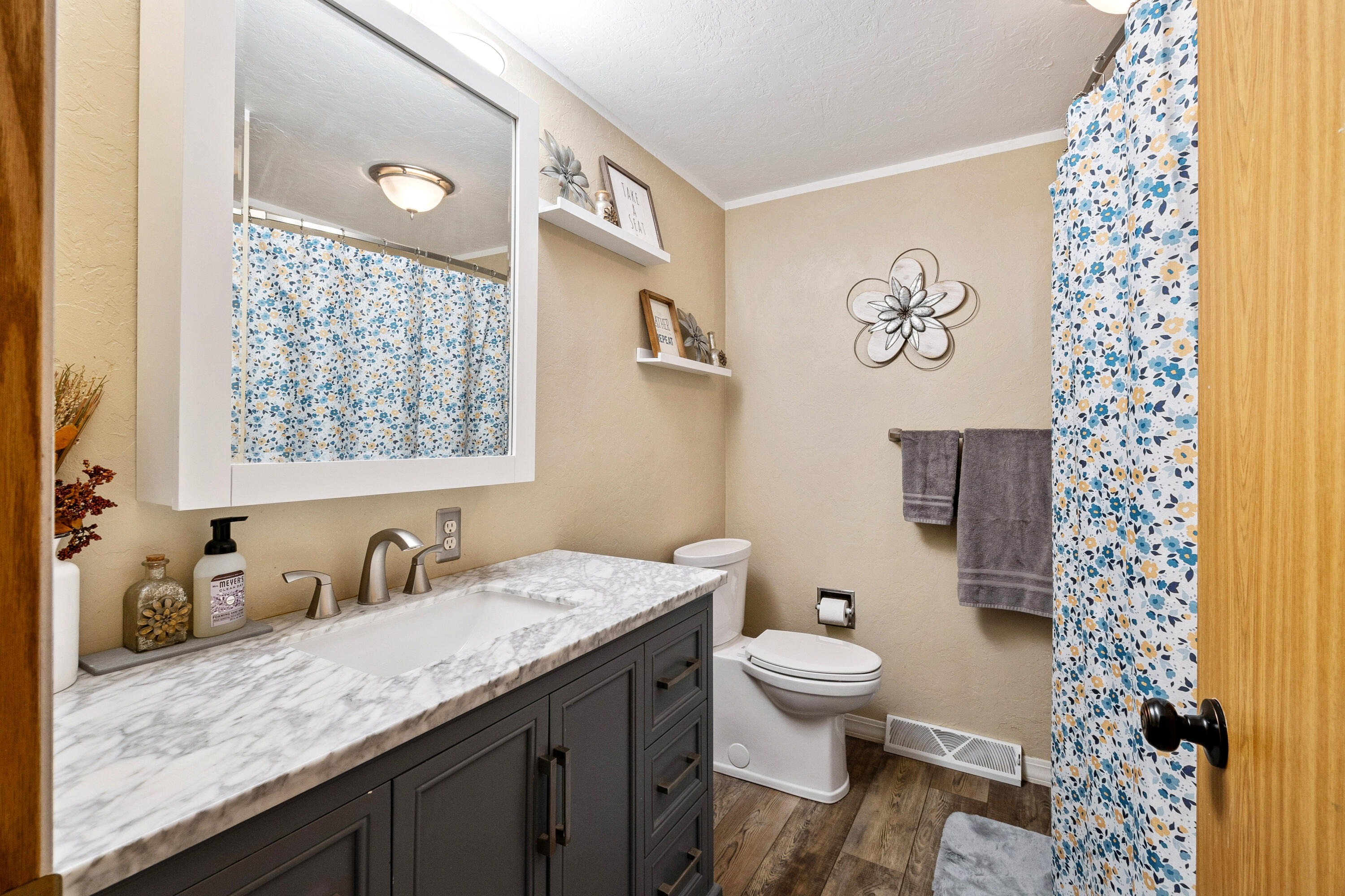 Wisconsin Lake Home for sale (MLS#: 1928949) at N6769  Woodfield Ln, in Lake Mills, Wisconsin. (21 of 44)