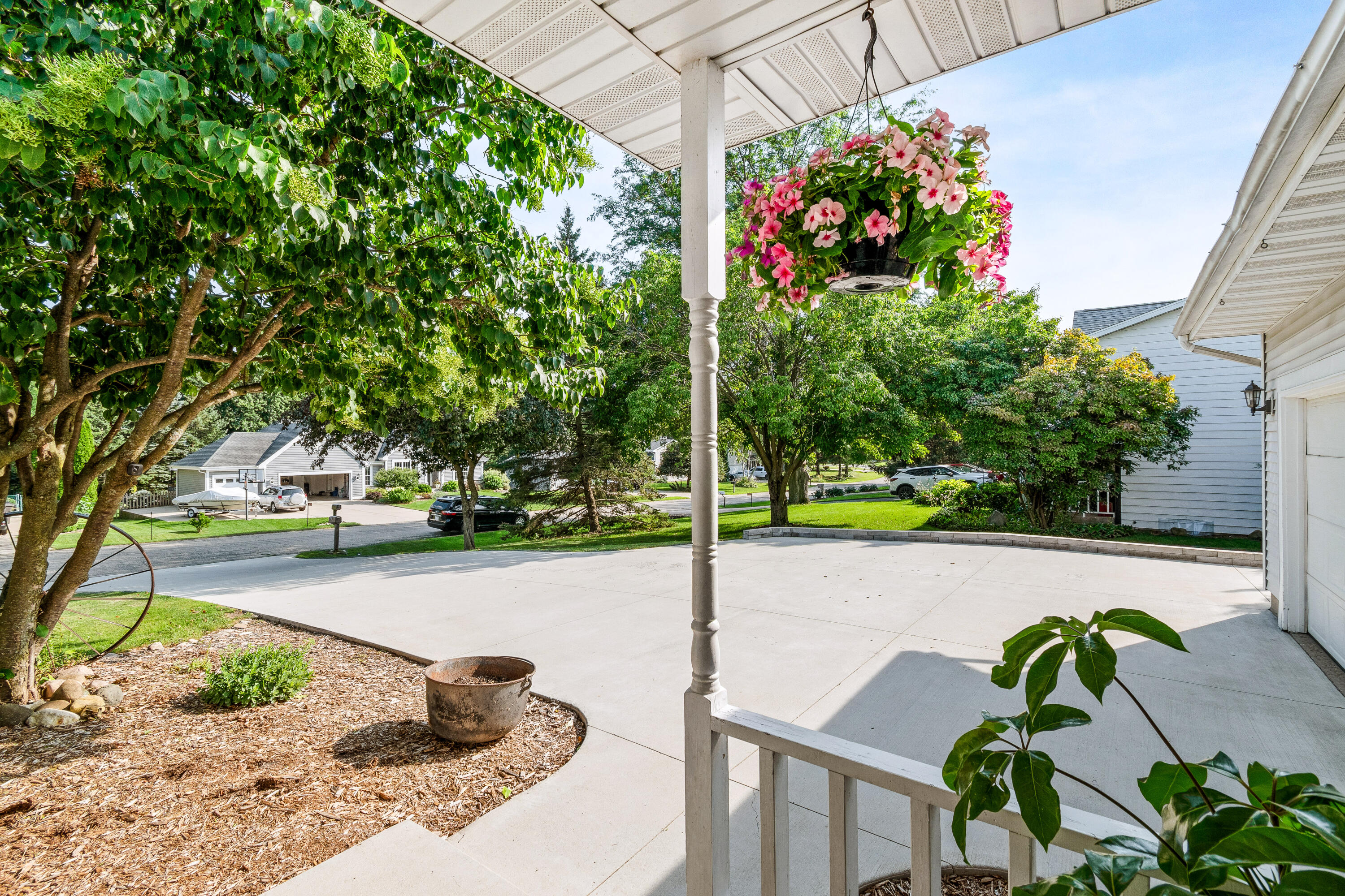 Wisconsin Lake Home for sale (MLS#: 1928949) at N6769  Woodfield Ln, in Lake Mills, Wisconsin. (9 of 44)