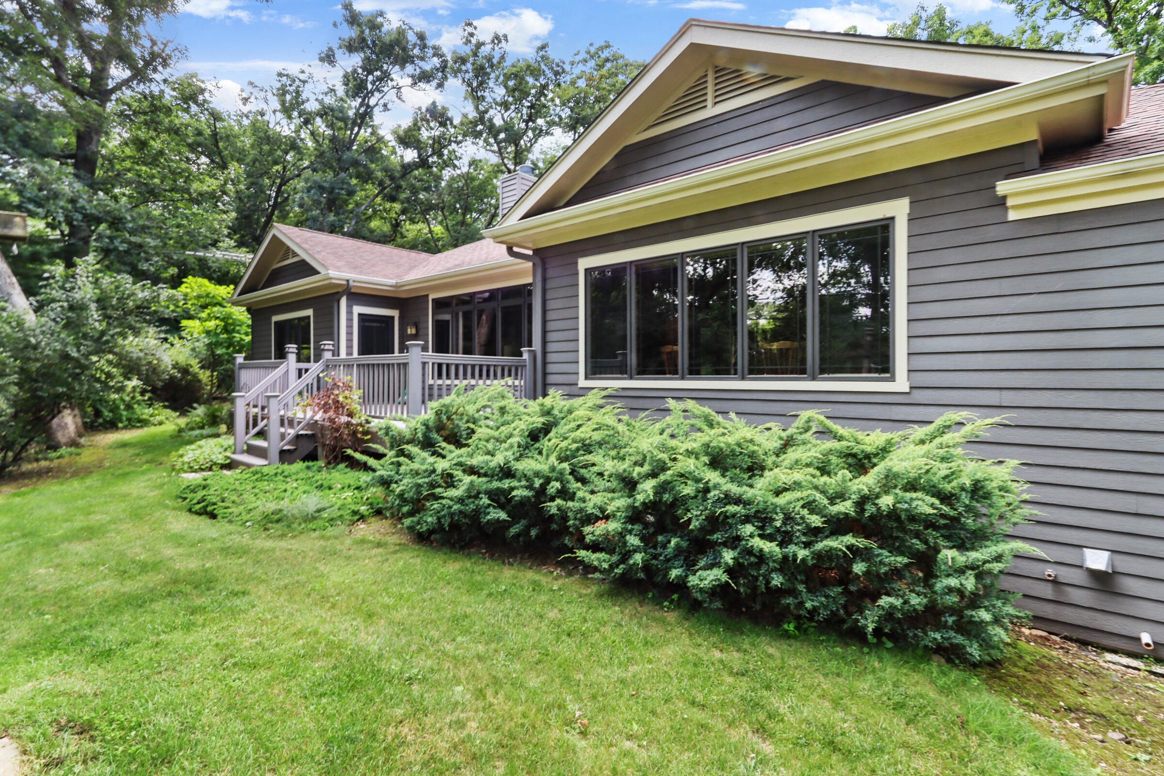 Wisconsin Lake Home for sale (MLS#: 1929275) at 4525  Silverwood Dr, in Delavan, Wisconsin. (21 of 47)