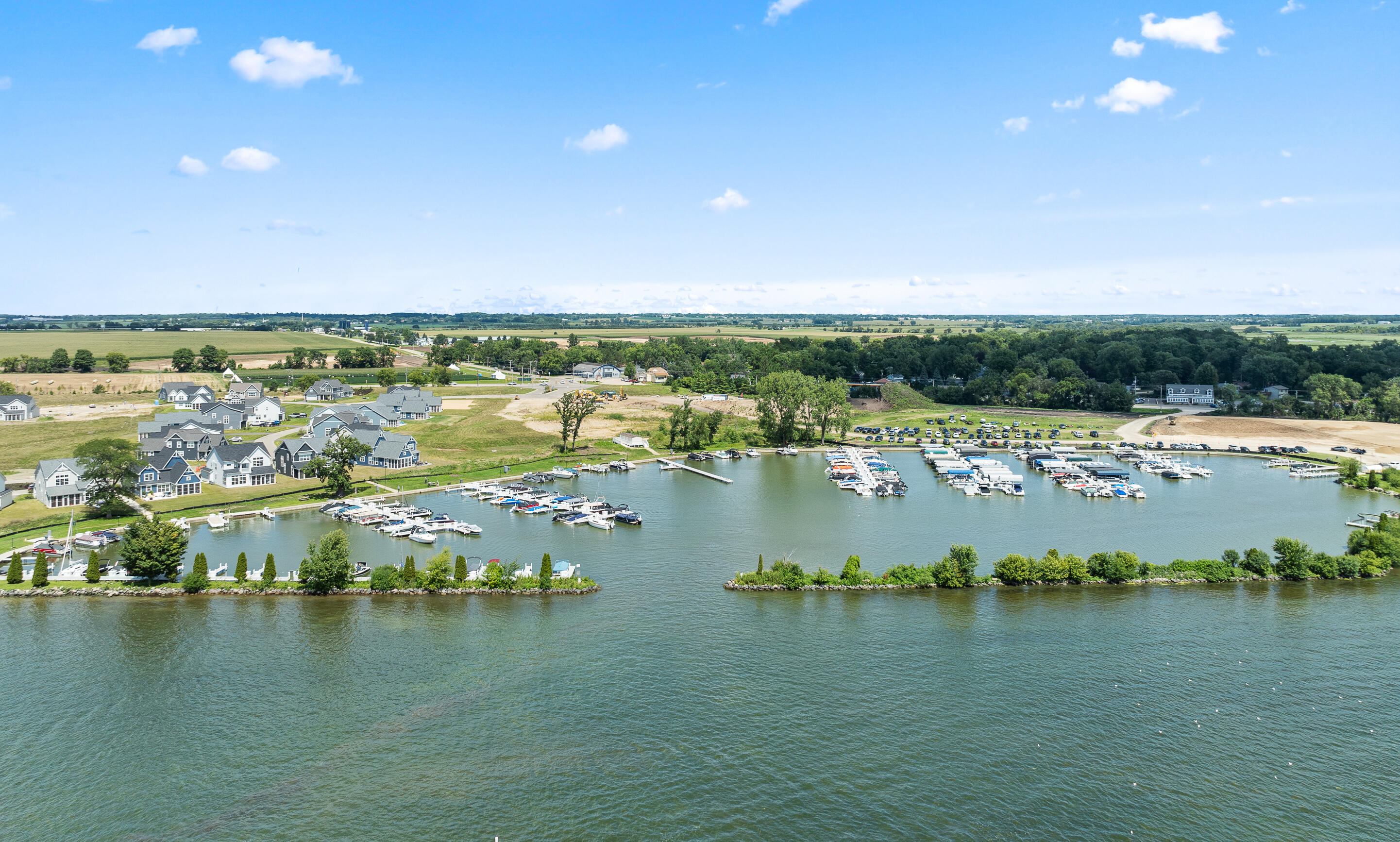 Wisconsin Lake Home for sale (MLS#: 1929285) at 2724  Harbor Ct, in Delavan, Wisconsin. (37 of 39)