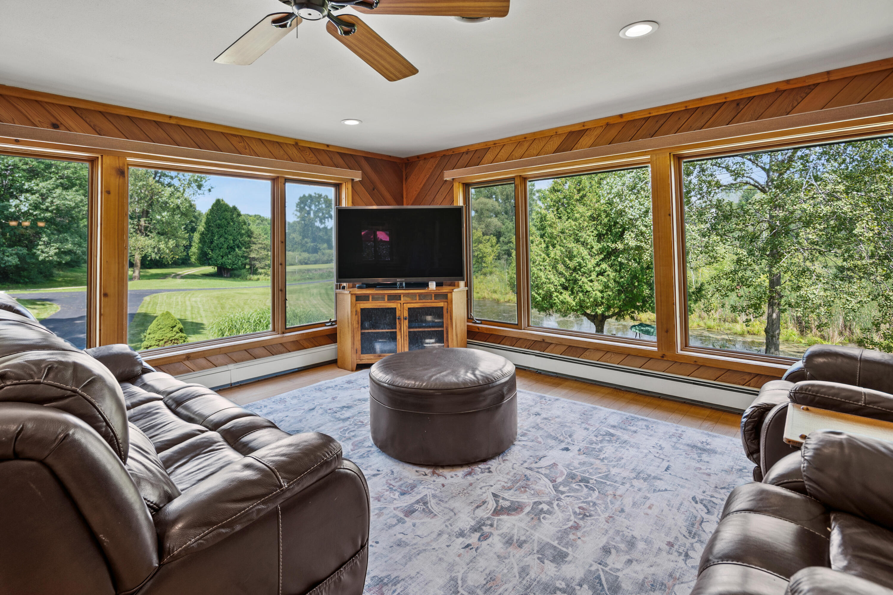 Wisconsin Lake Home for sale (MLS#: 1929388) at 6215  Riesch Rd, in West Bend, Wisconsin. (15 of 71)