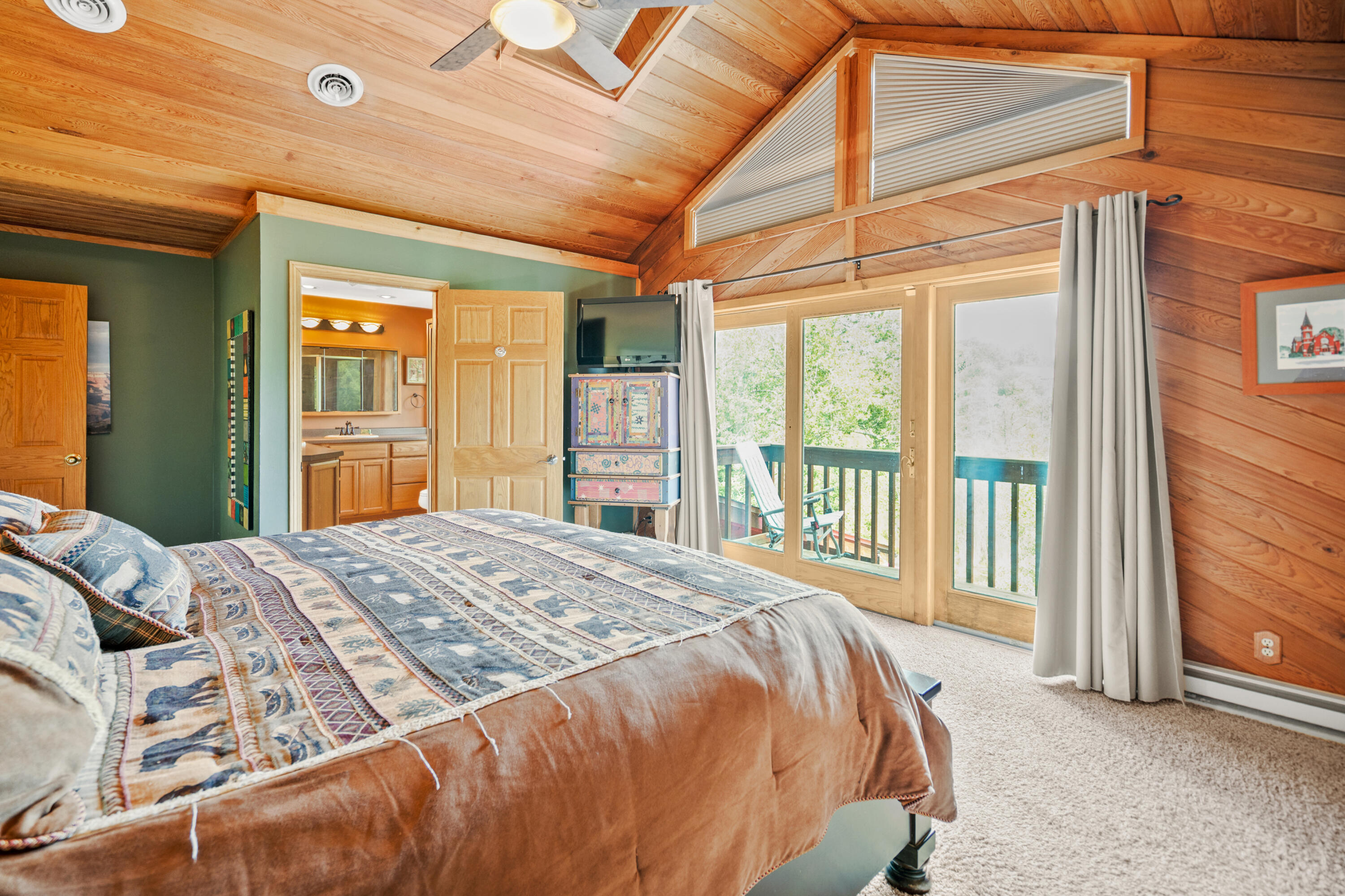 Wisconsin Lake Home for sale (MLS#: 1929388) at 6215  Riesch Rd, in West Bend, Wisconsin. (32 of 71)