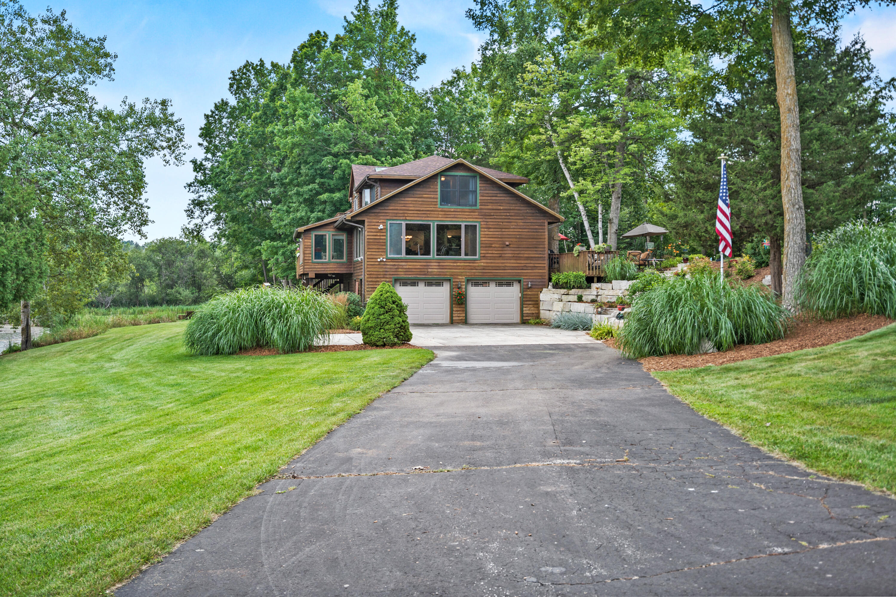 Wisconsin Lake Home for sale (MLS#: 1929388) at 6215  Riesch Rd, in West Bend, Wisconsin. (60 of 71)