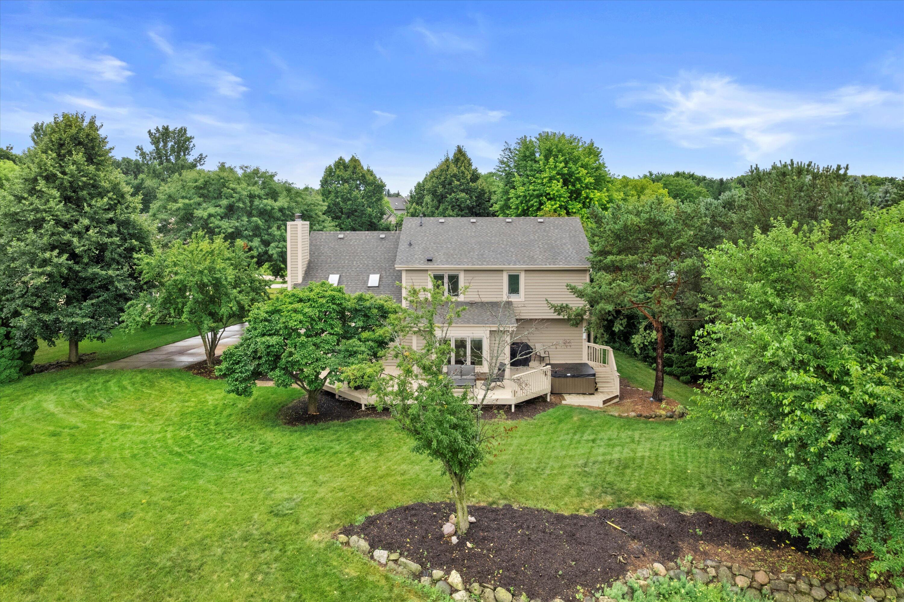 Wisconsin Lake Home for sale (MLS#: 1929420) at 2600  Whitby Ct, in Waukesha, Wisconsin. (2 of 48)