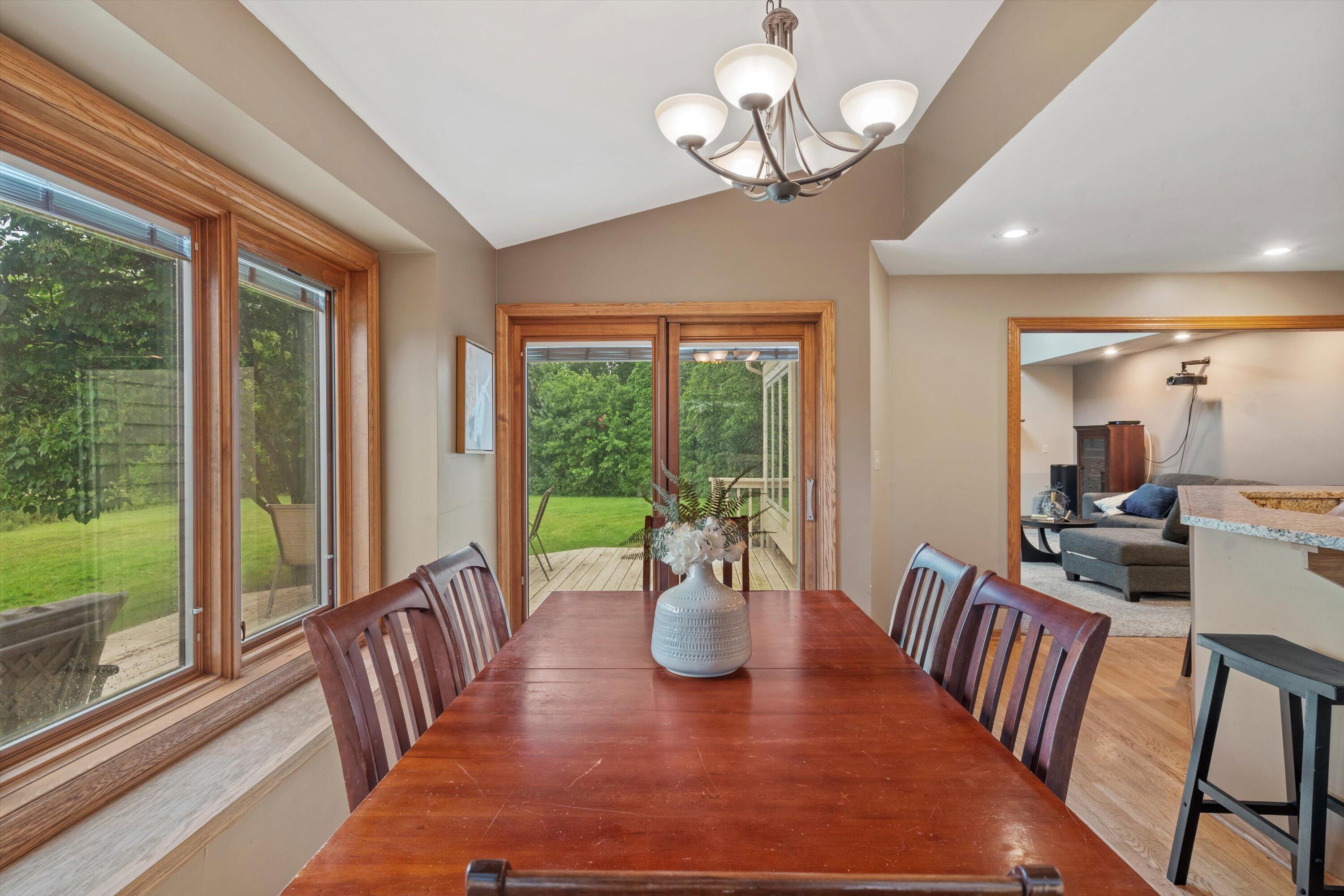 Wisconsin Lake Home for sale (MLS#: 1929420) at 2600  Whitby Ct, in Waukesha, Wisconsin. (13 of 48)