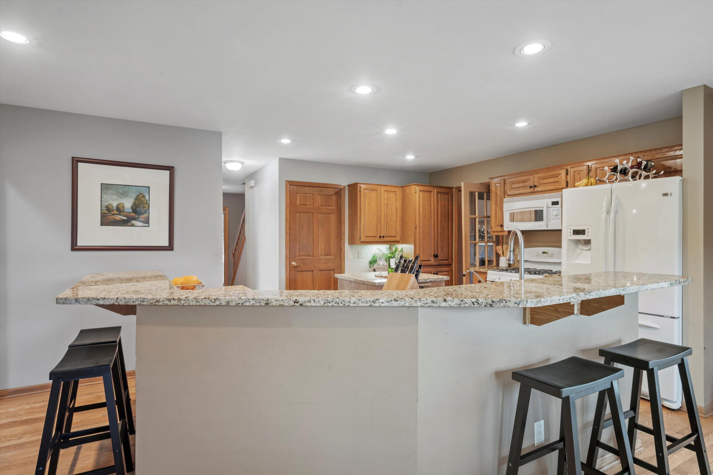 Wisconsin Lake Home for sale (MLS#: 1929420) at 2600  Whitby Ct, in Waukesha, Wisconsin. (15 of 48)
