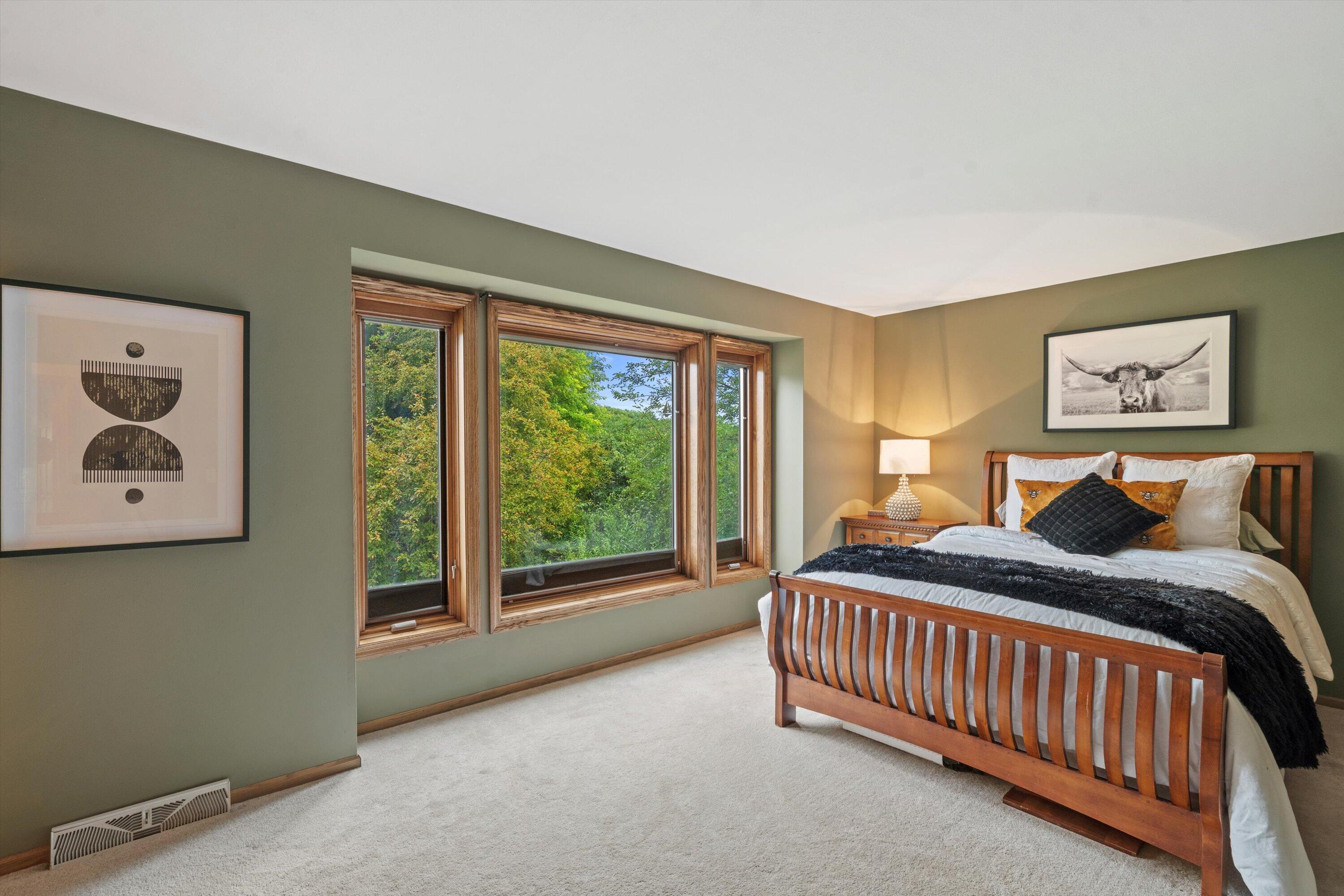 Wisconsin Lake Home for sale (MLS#: 1929420) at 2600  Whitby Ct, in Waukesha, Wisconsin. (21 of 48)