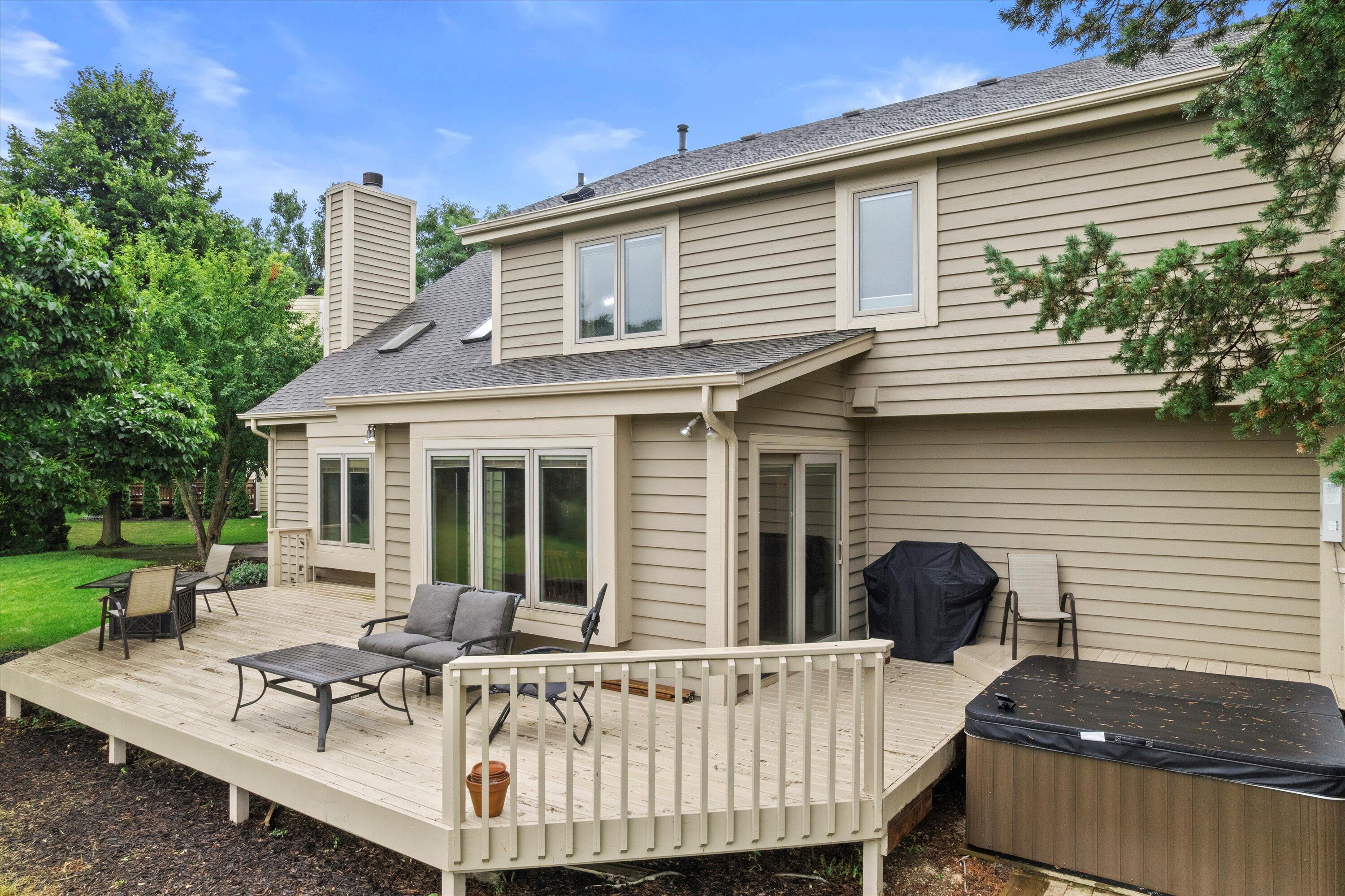 Wisconsin Lake Home for sale (MLS#: 1929420) at 2600  Whitby Ct, in Waukesha, Wisconsin. (30 of 48)